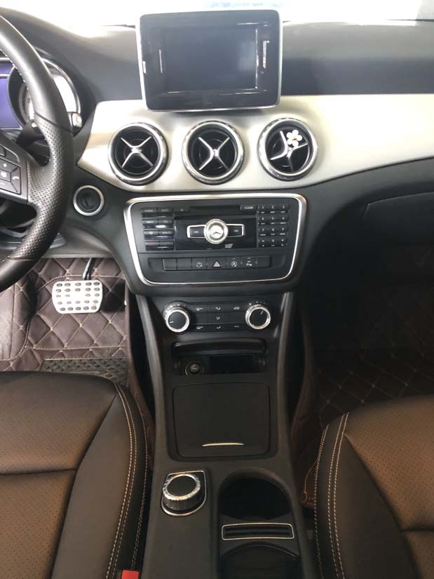 梅赛德斯 奔驰 GLA200