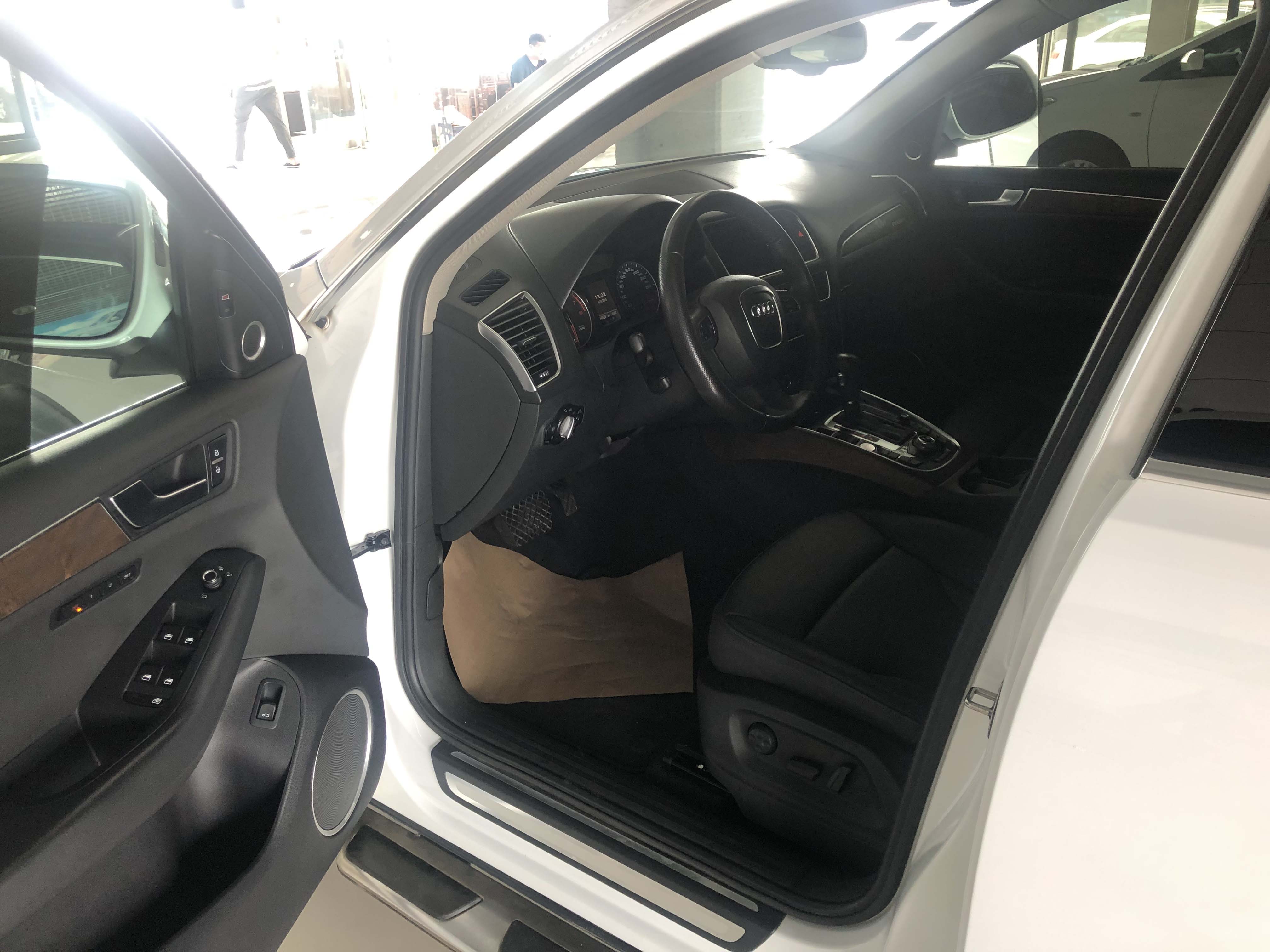 12年奥迪Q5 自动2.0T