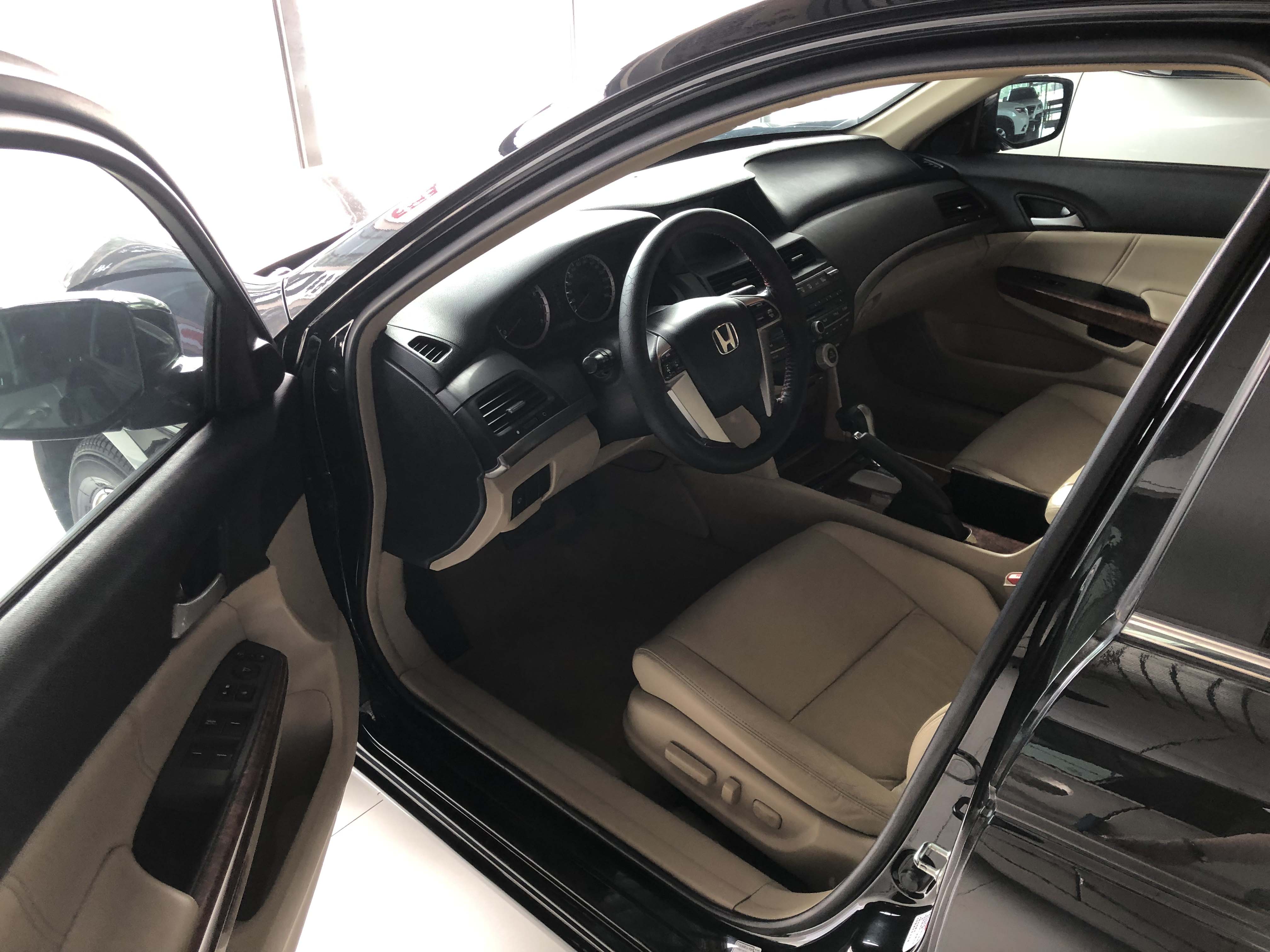 12年本田雅阁 自动2.0