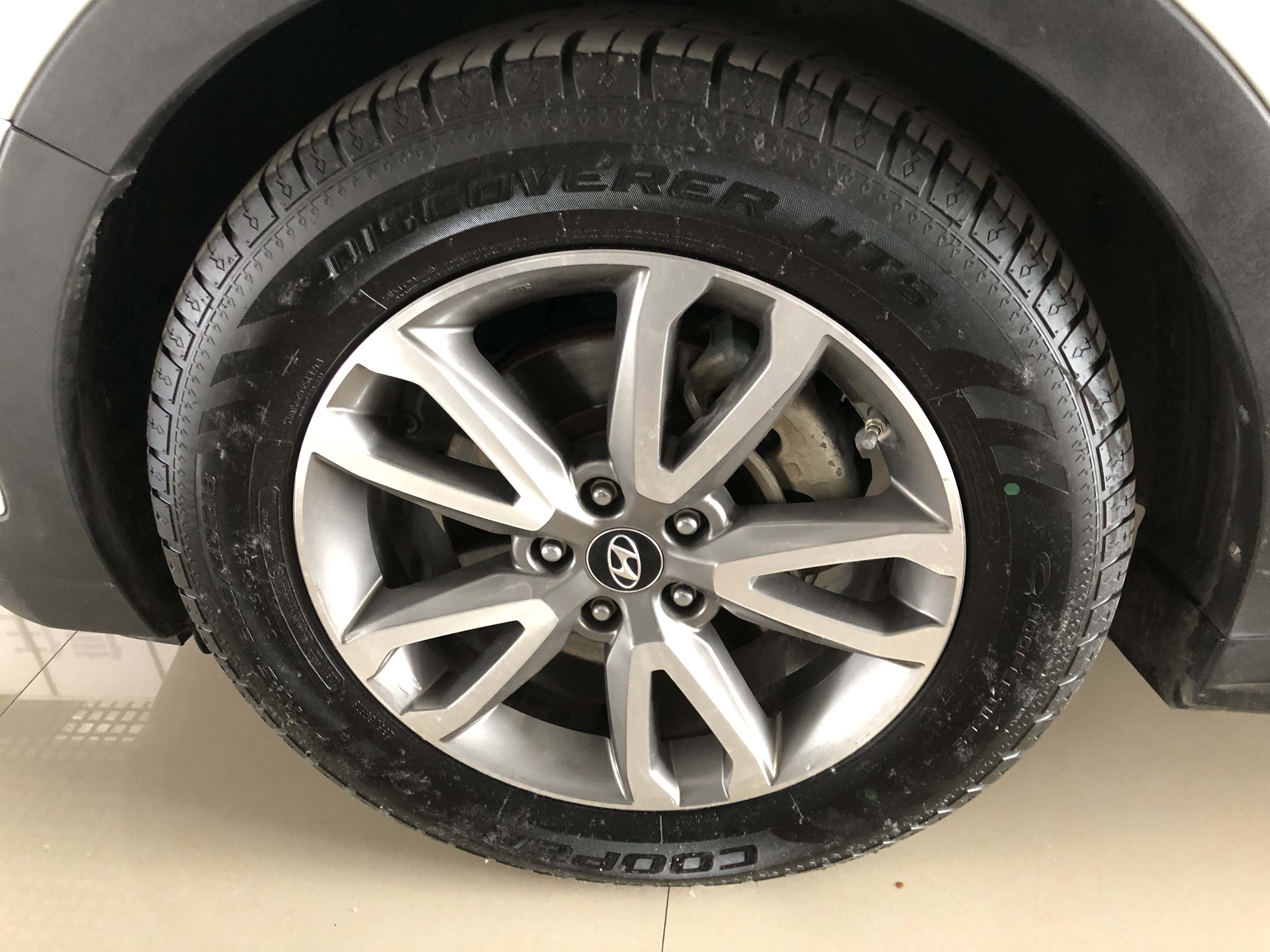 13年现代胜达 2.4