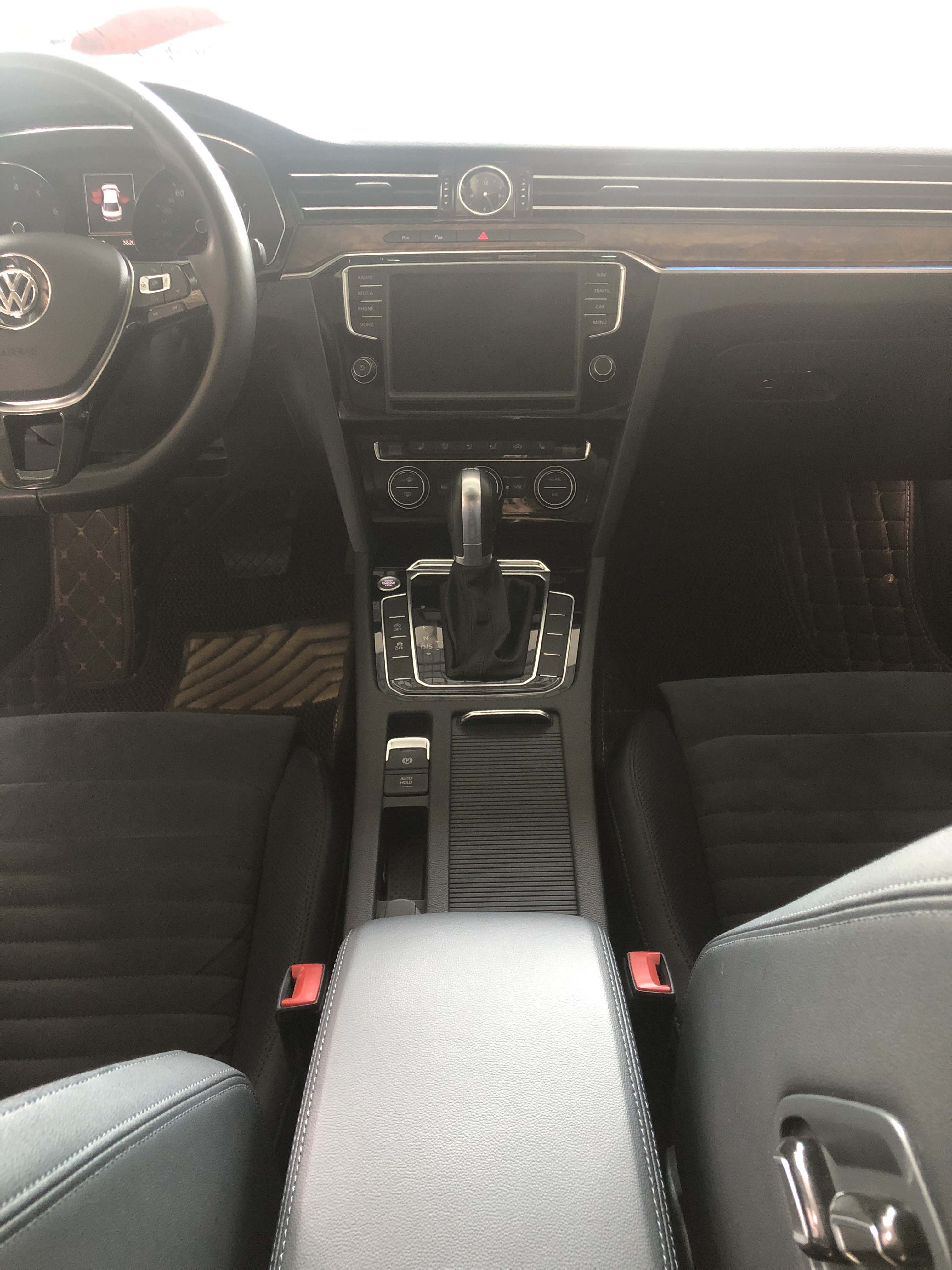 16年 大众迈腾 2.0T