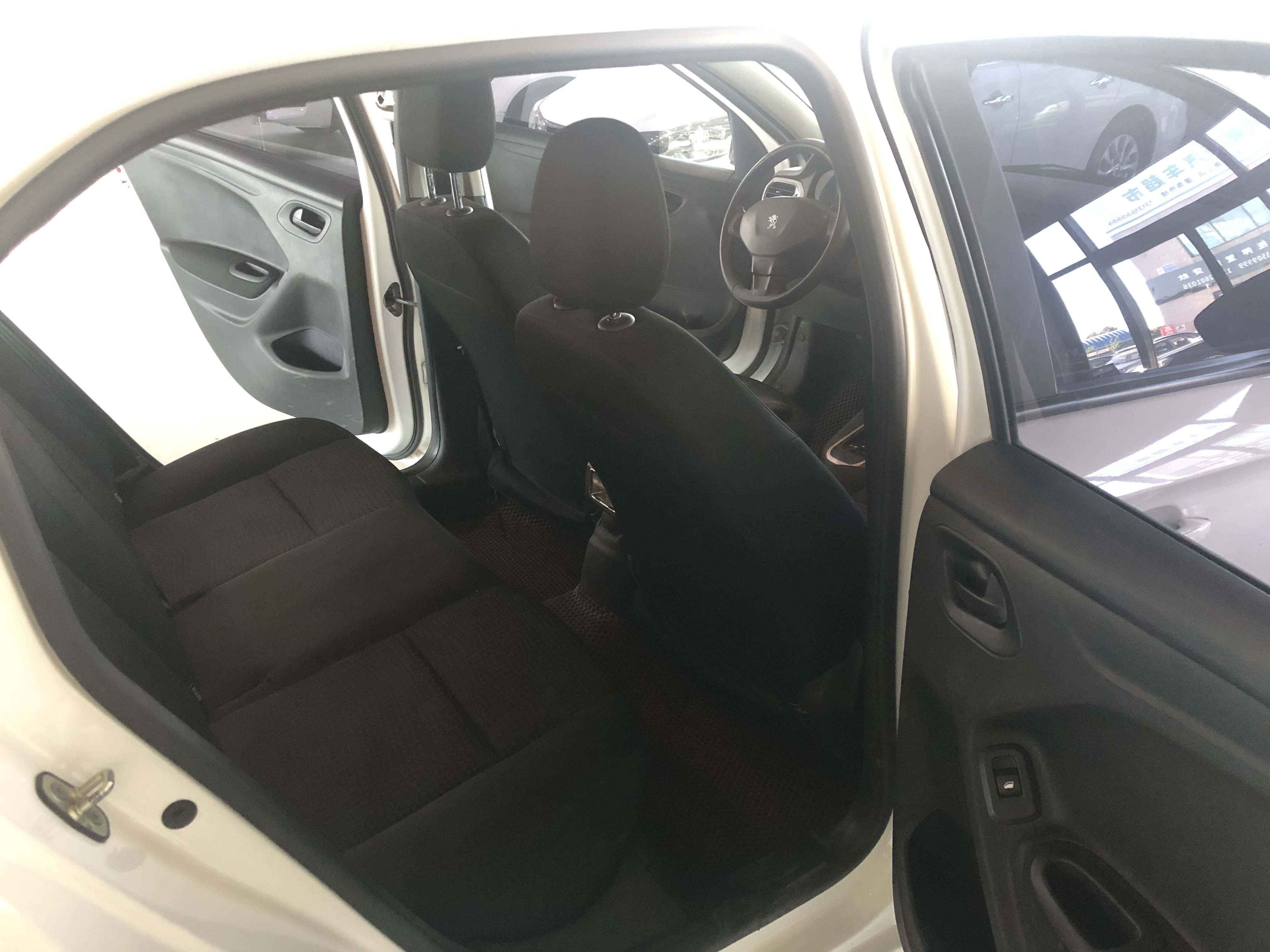 17年 东风标志 301 1.6