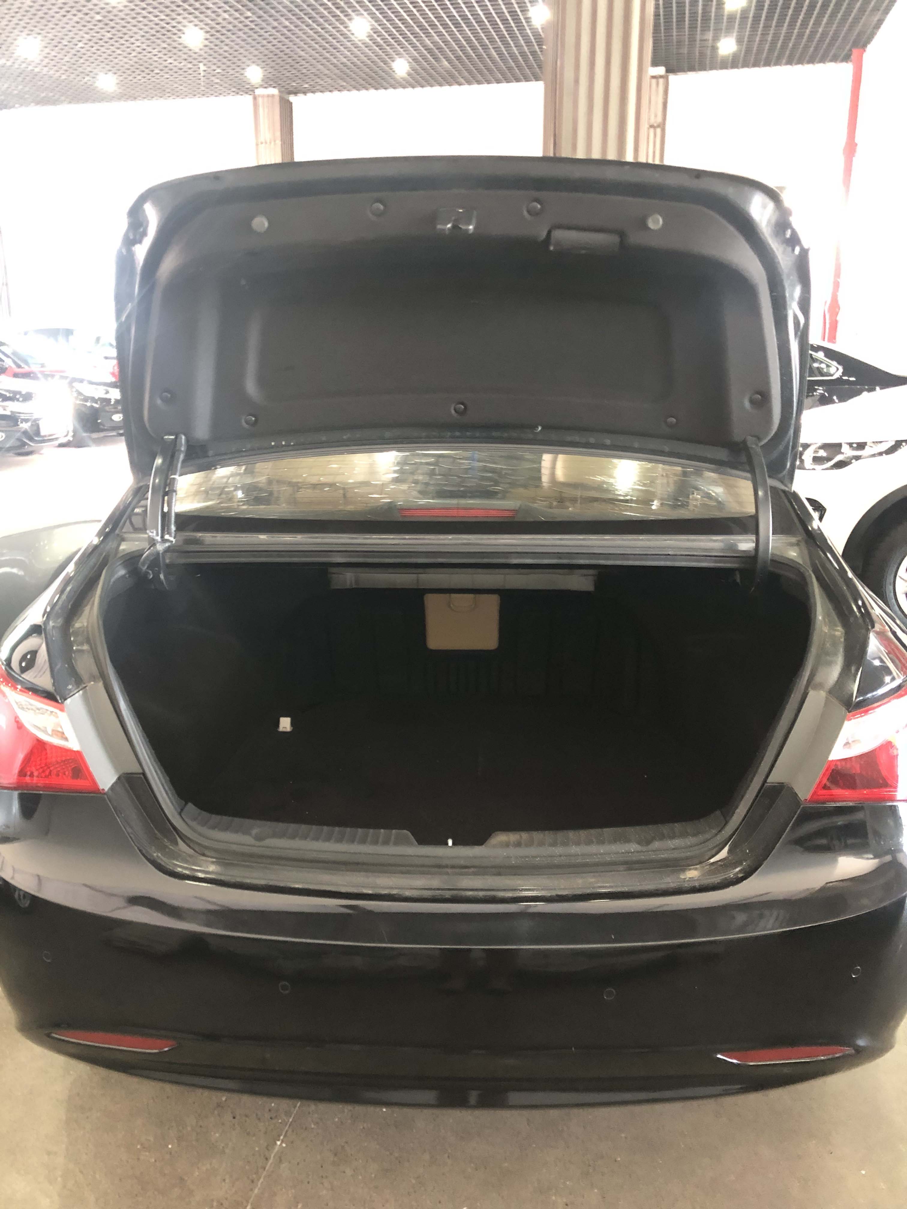 11年 现代索纳塔 2.0