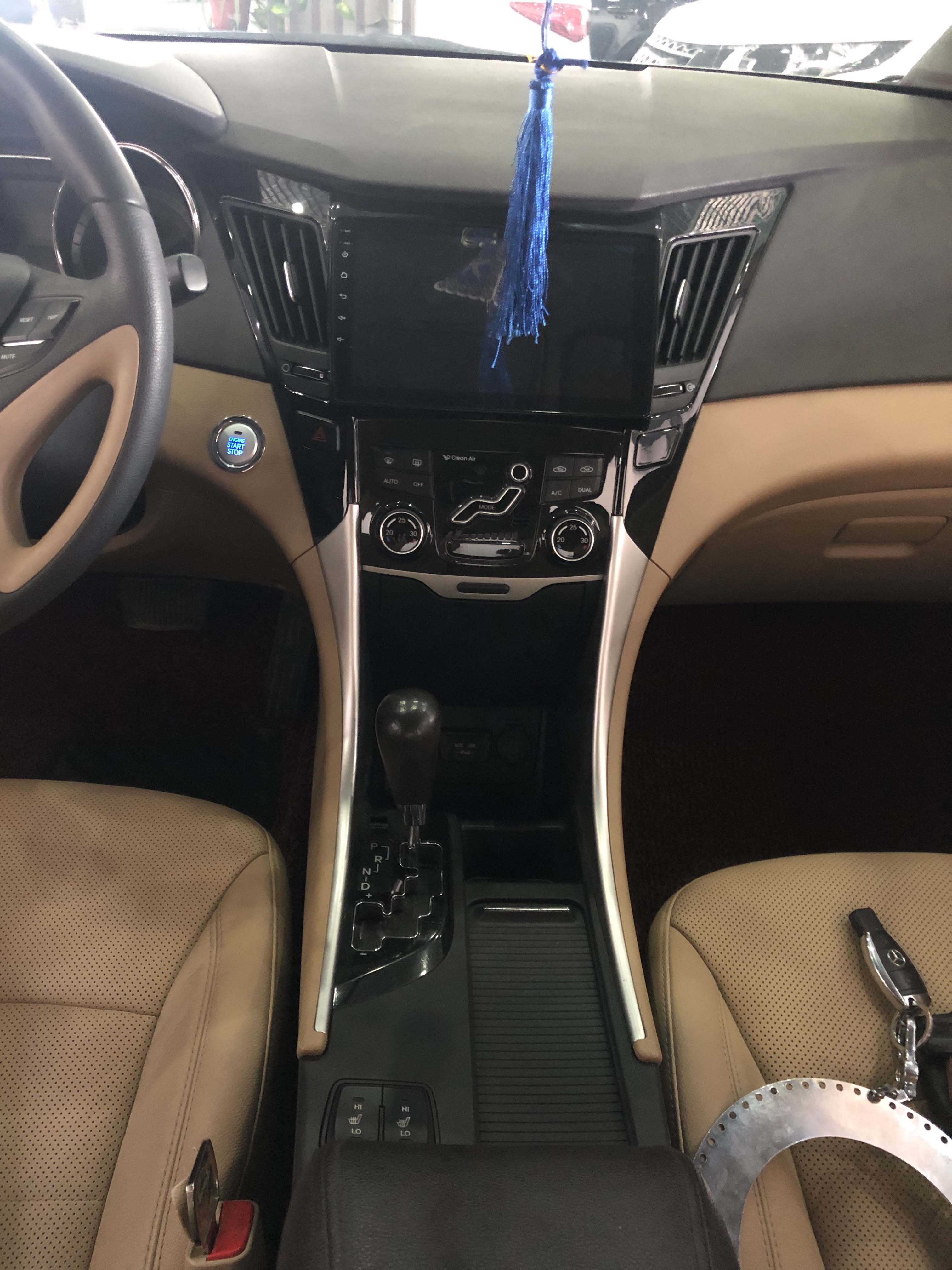 11年 现代索纳塔 2.0