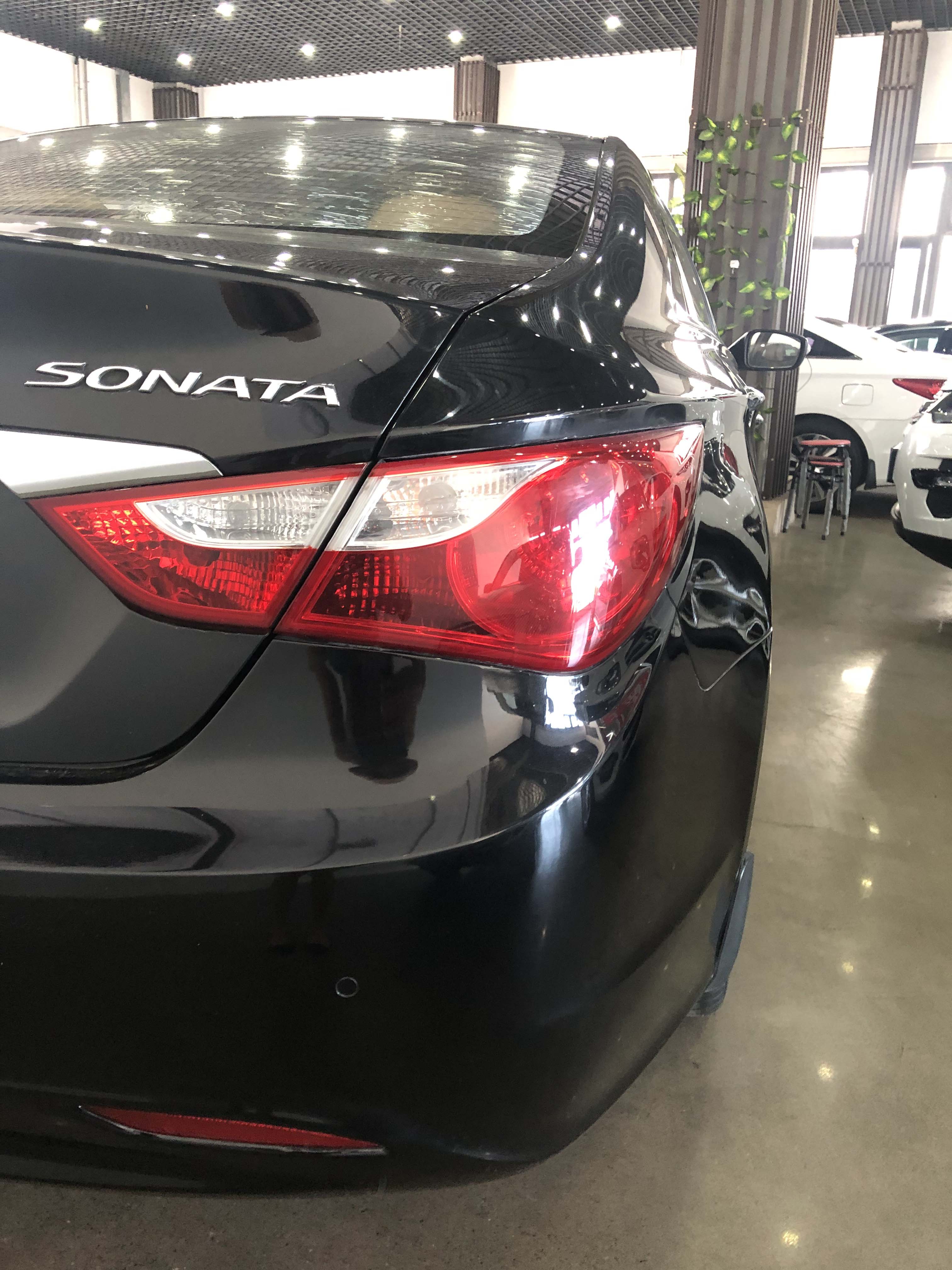 11年现代索纳塔8 2.0