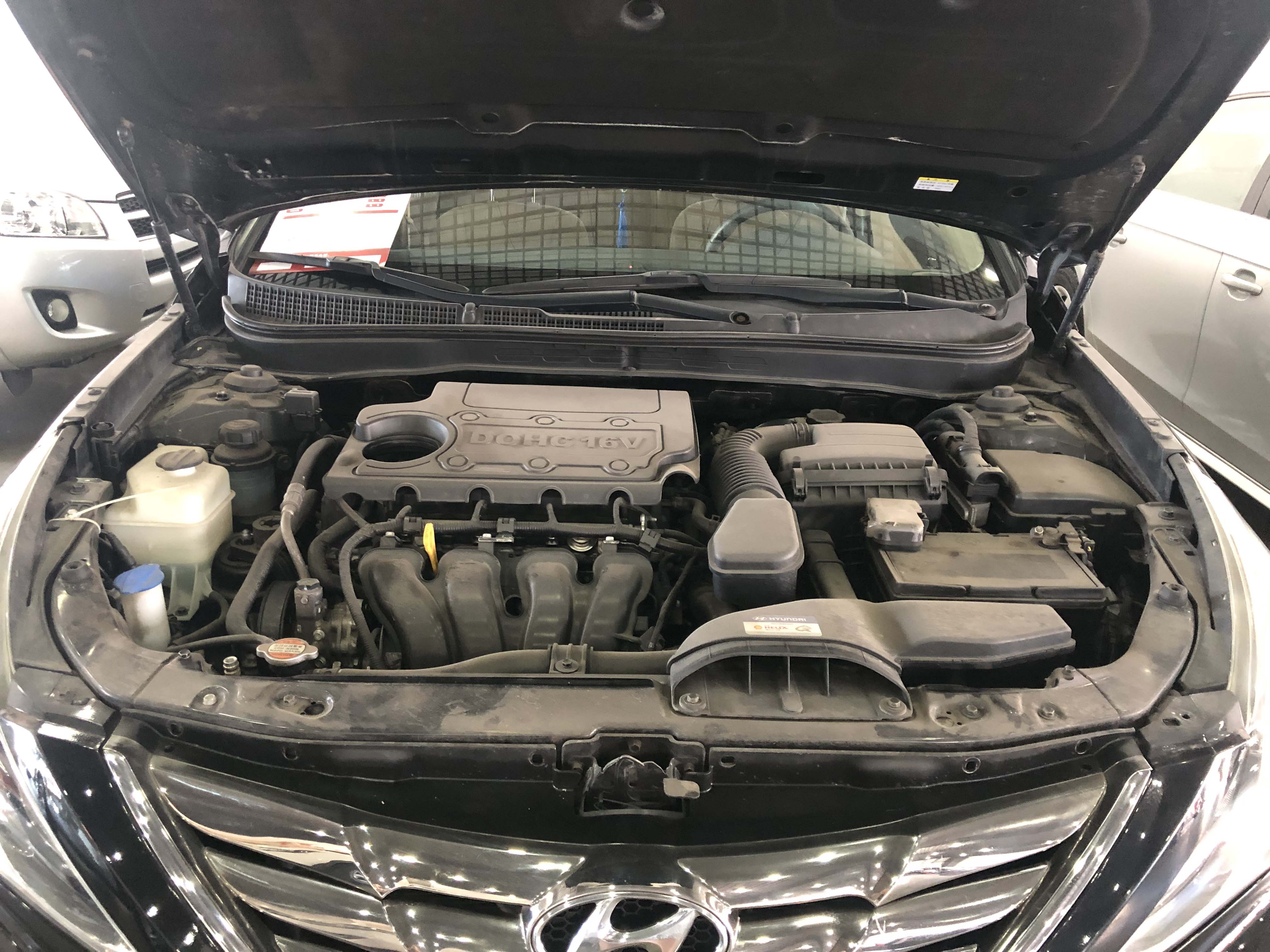 11年现代索纳塔8 2.0