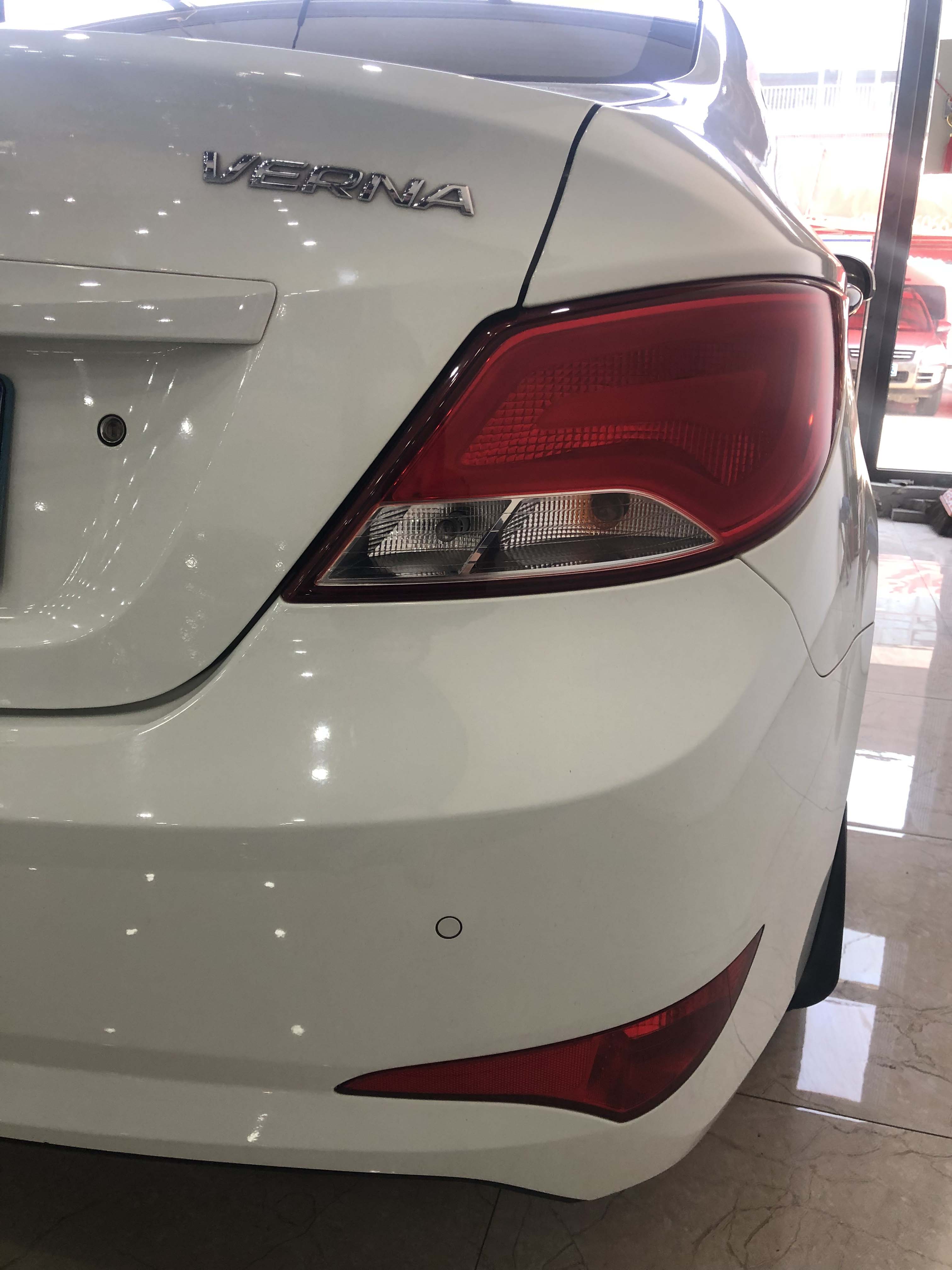 14年 现代瑞纳 1.4