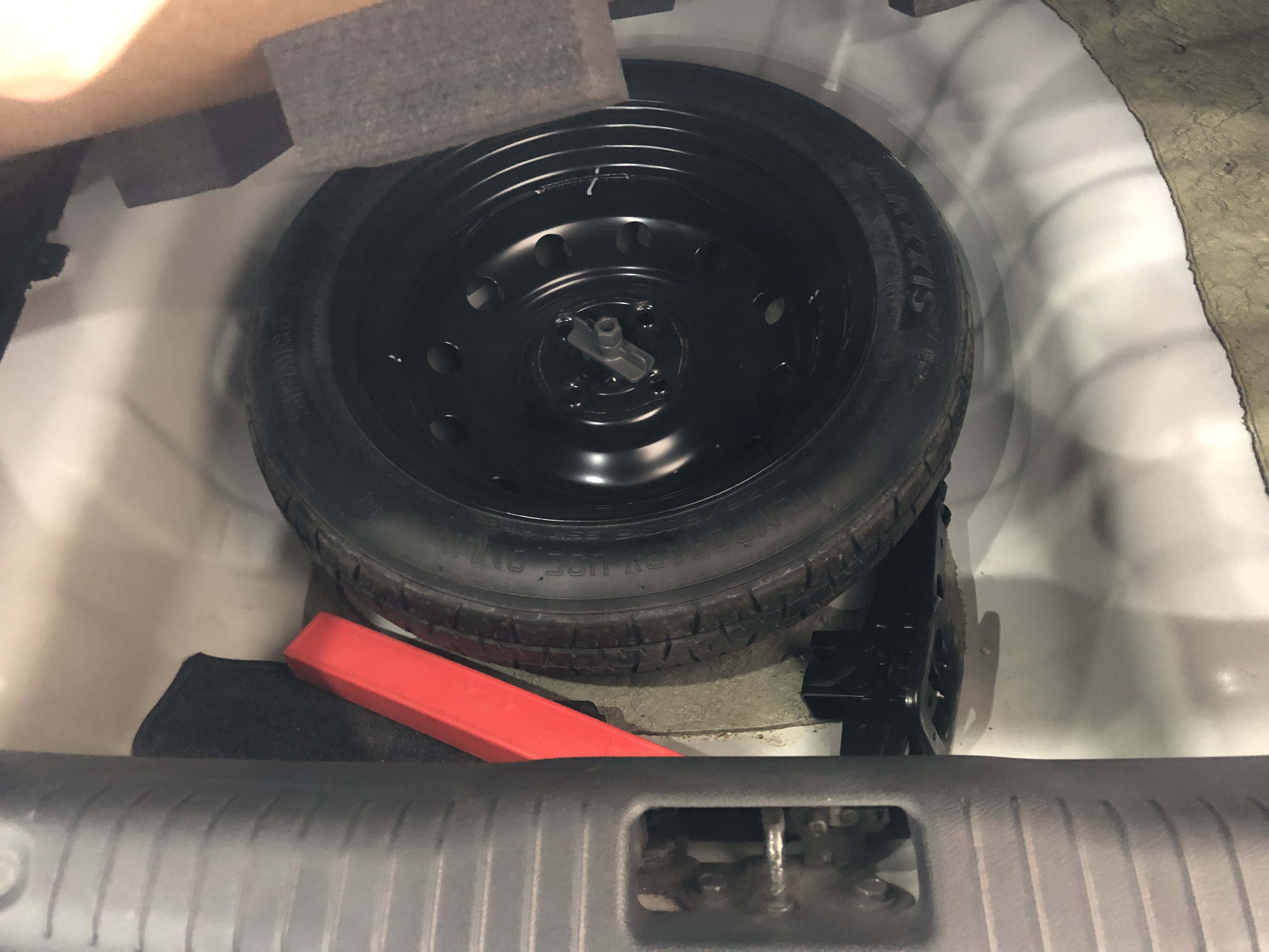 14年 现代瑞纳 1.4