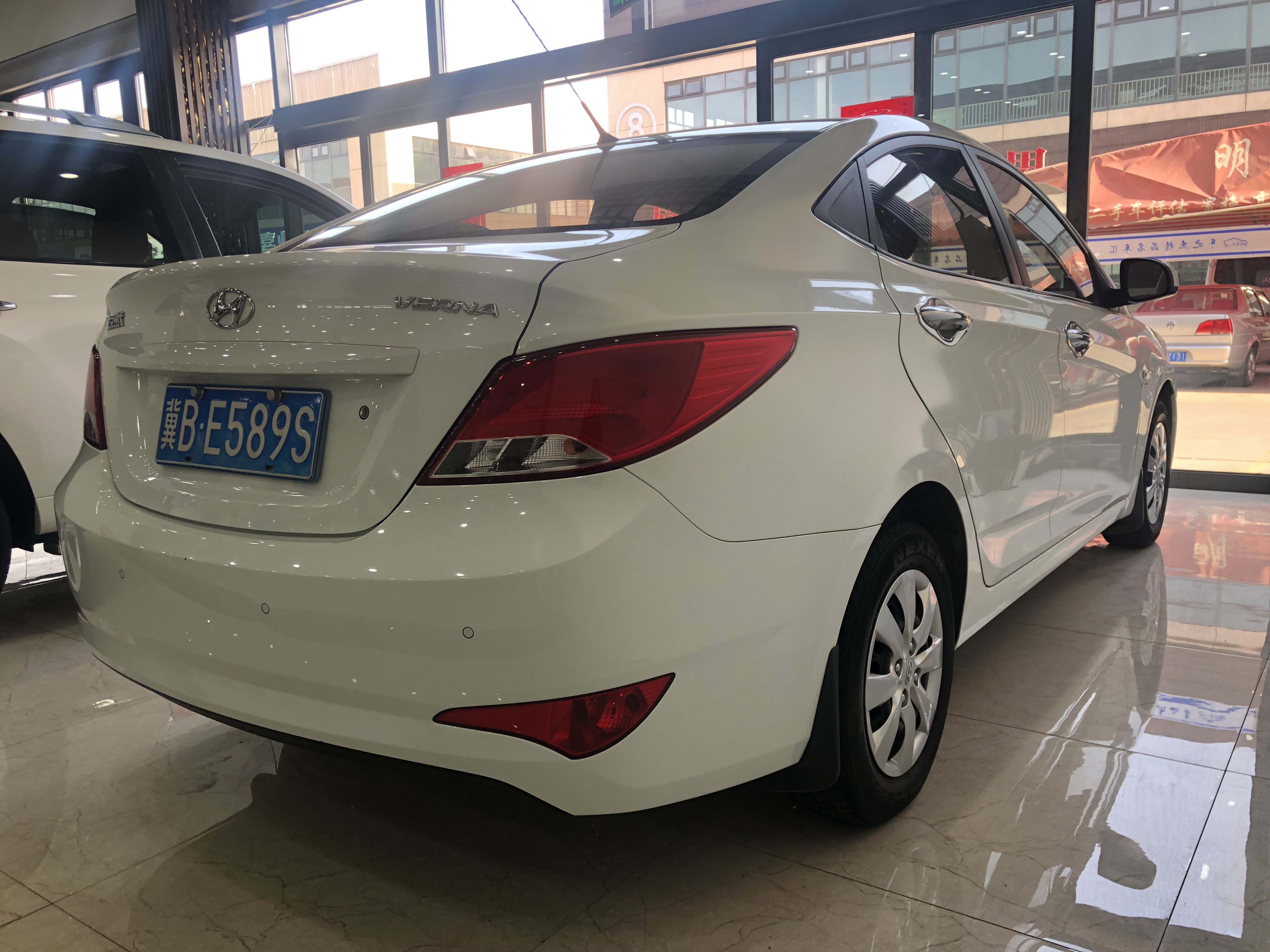 14年 现代瑞纳 1.4