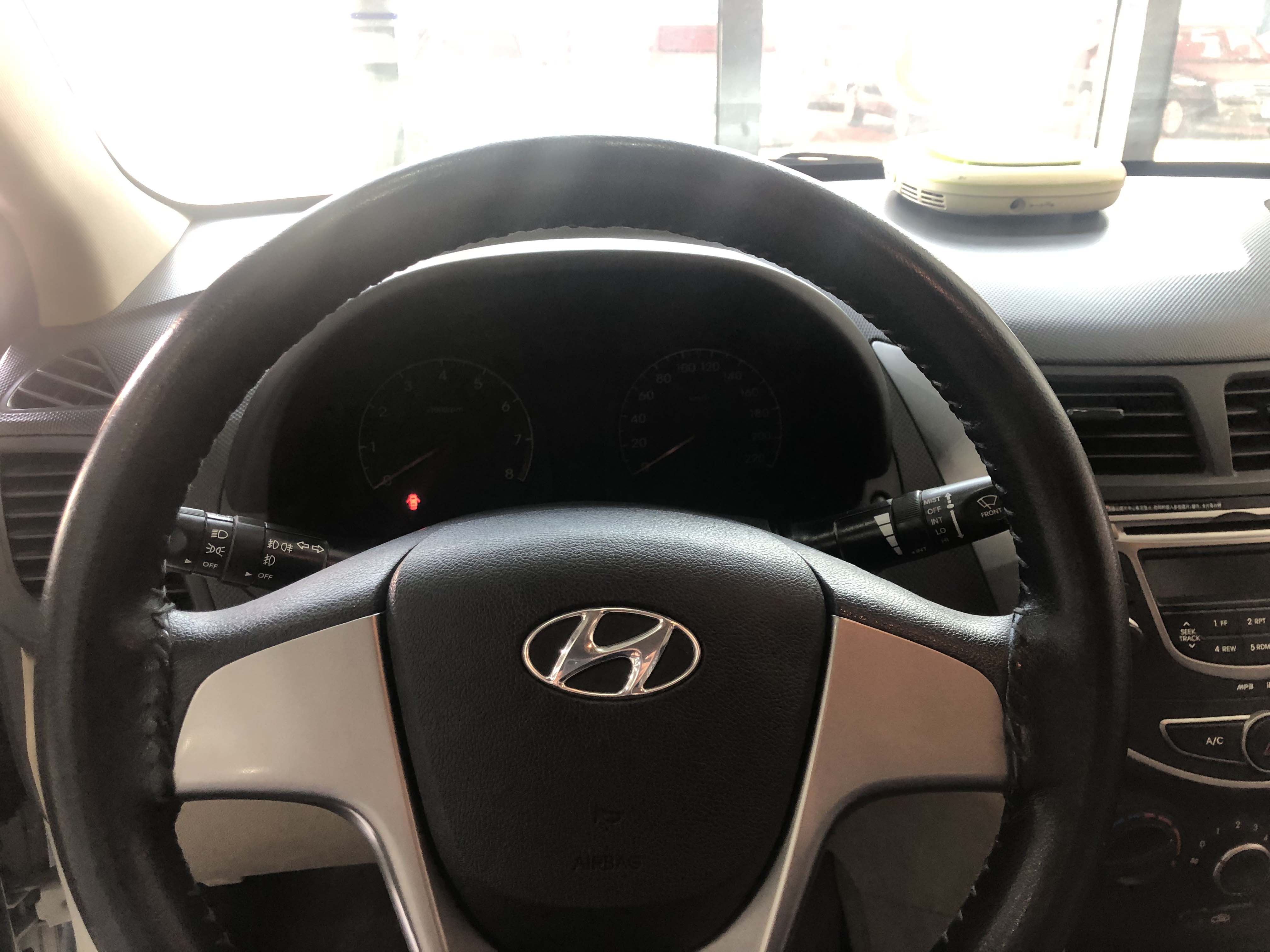 14年 现代瑞纳 1.4