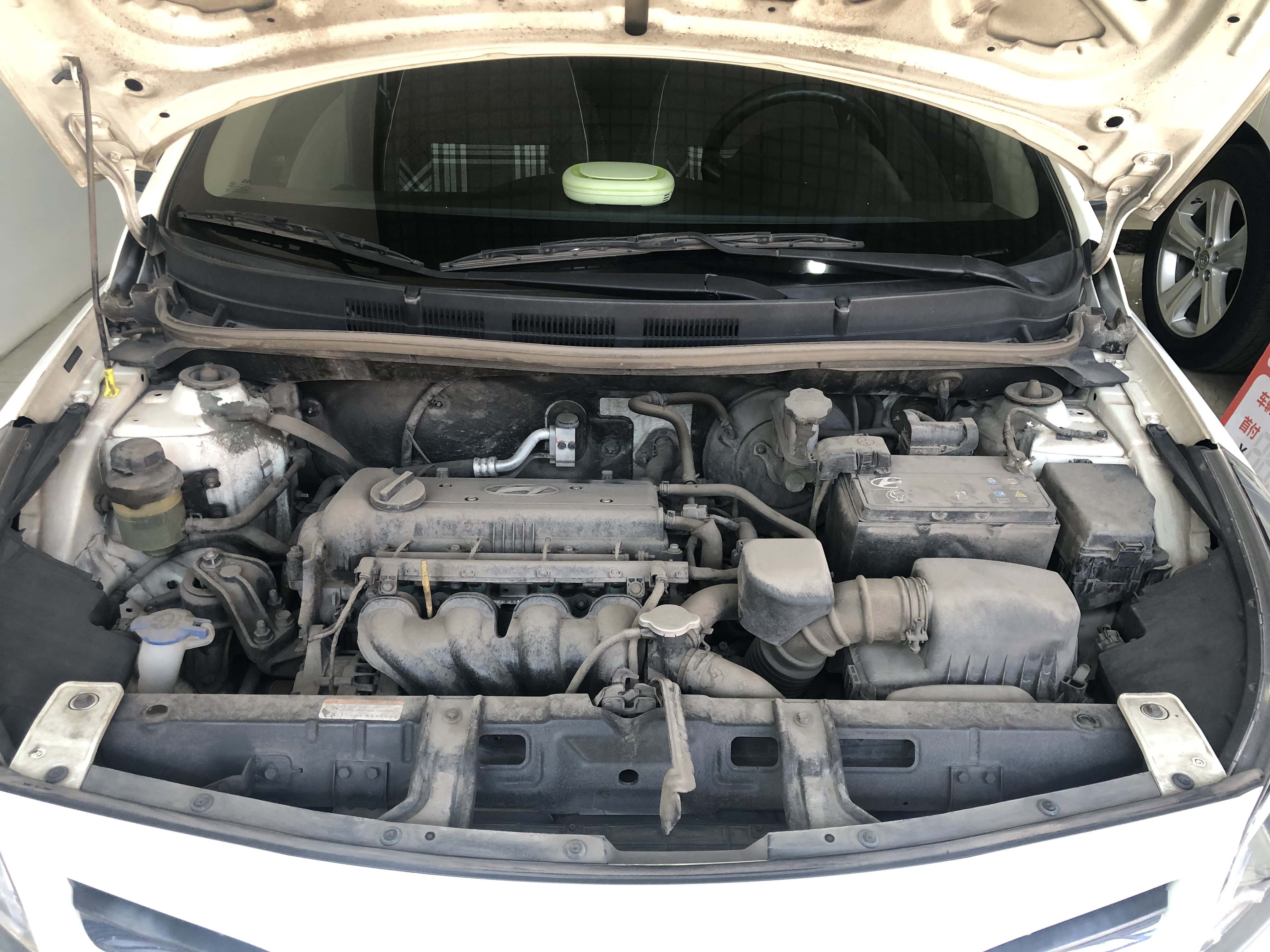 14年 现代瑞纳 1.4