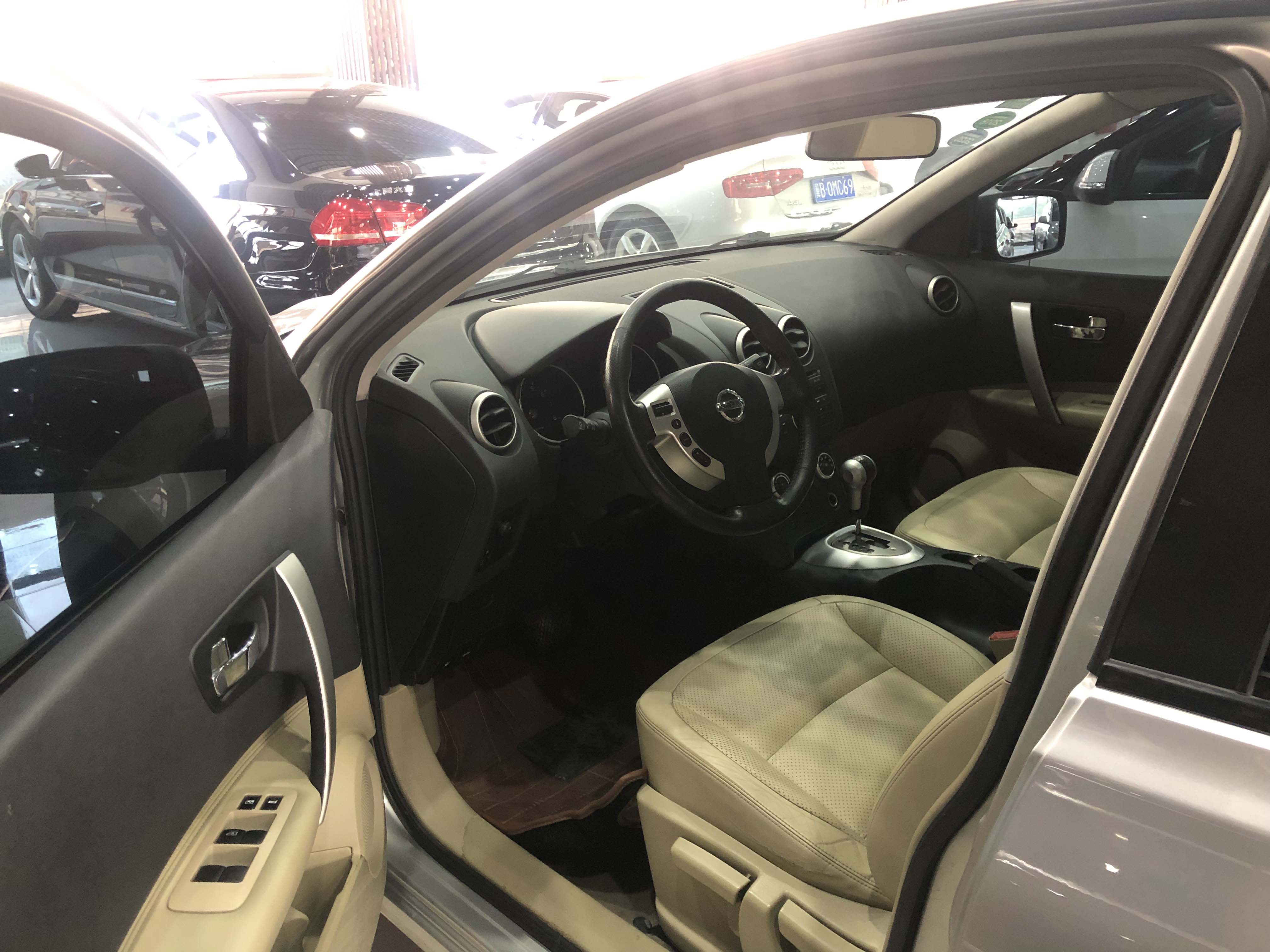 09年 日产逍客 2.0