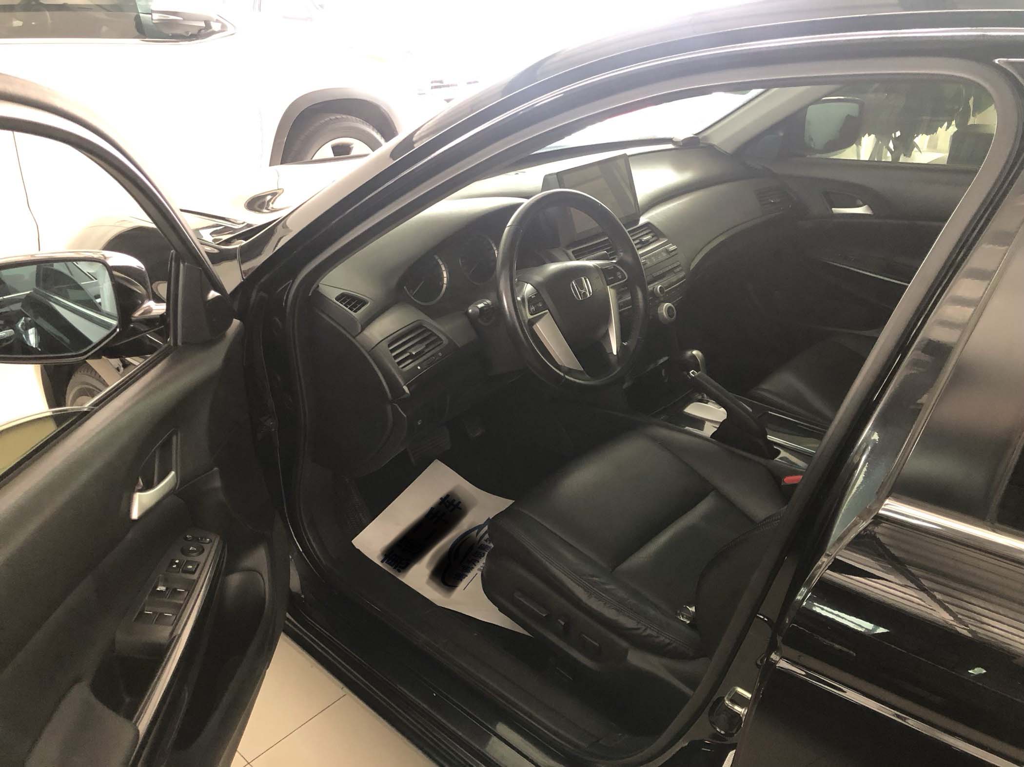 13年 本田雅阁 2.0