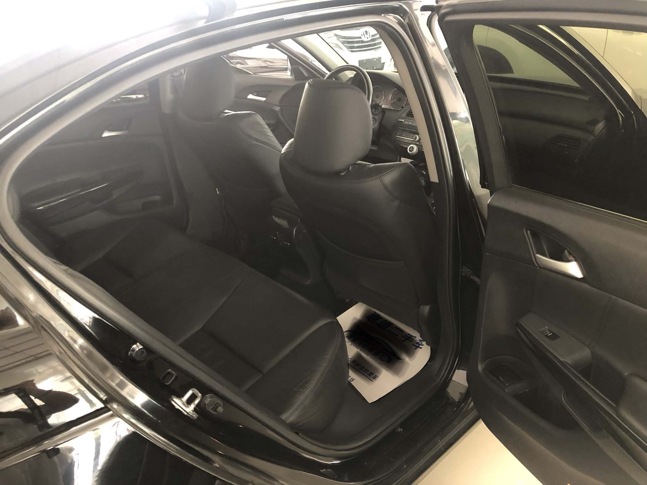 13年 本田雅阁 2.0