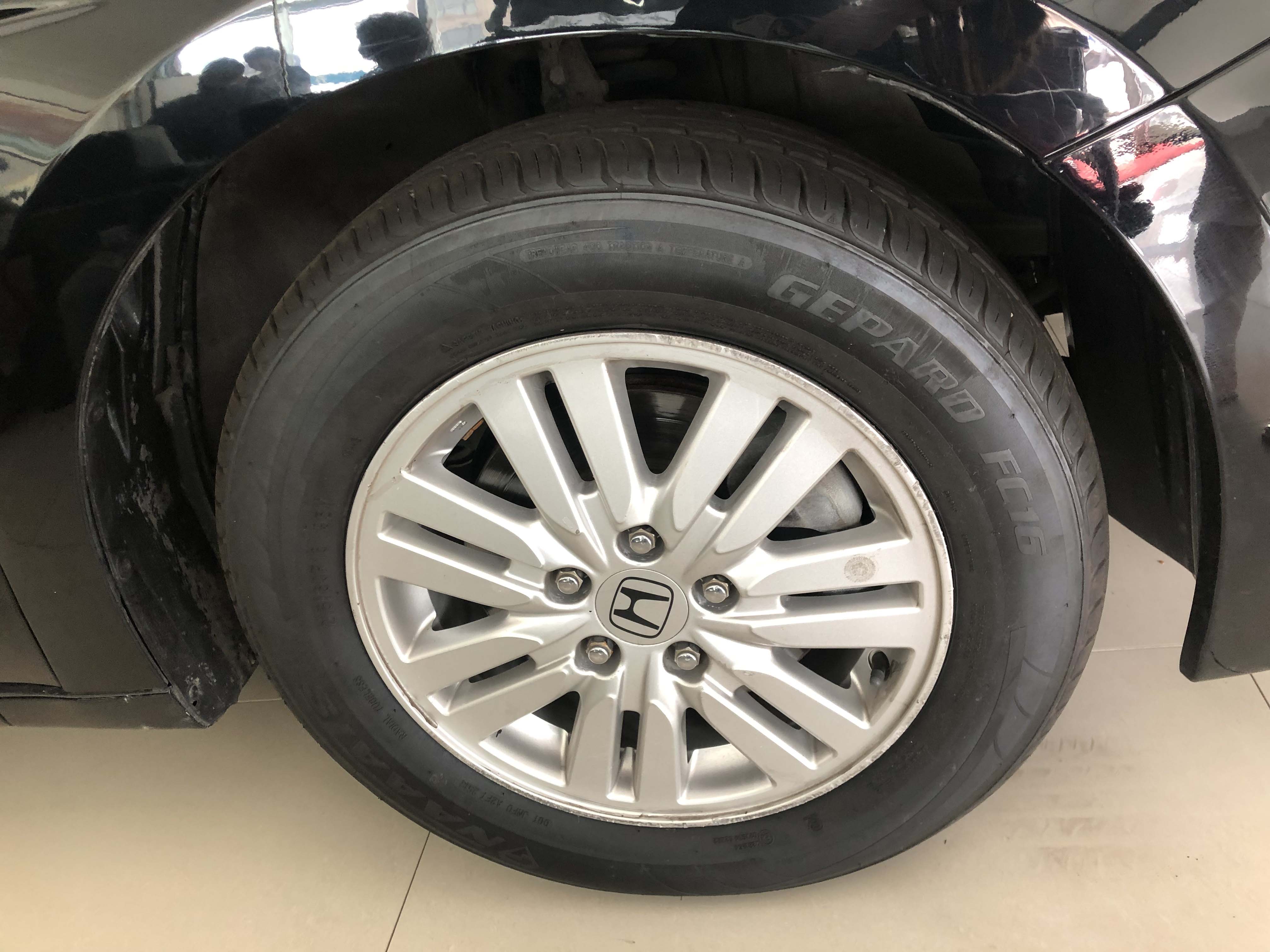 13年 本田雅阁 2.0