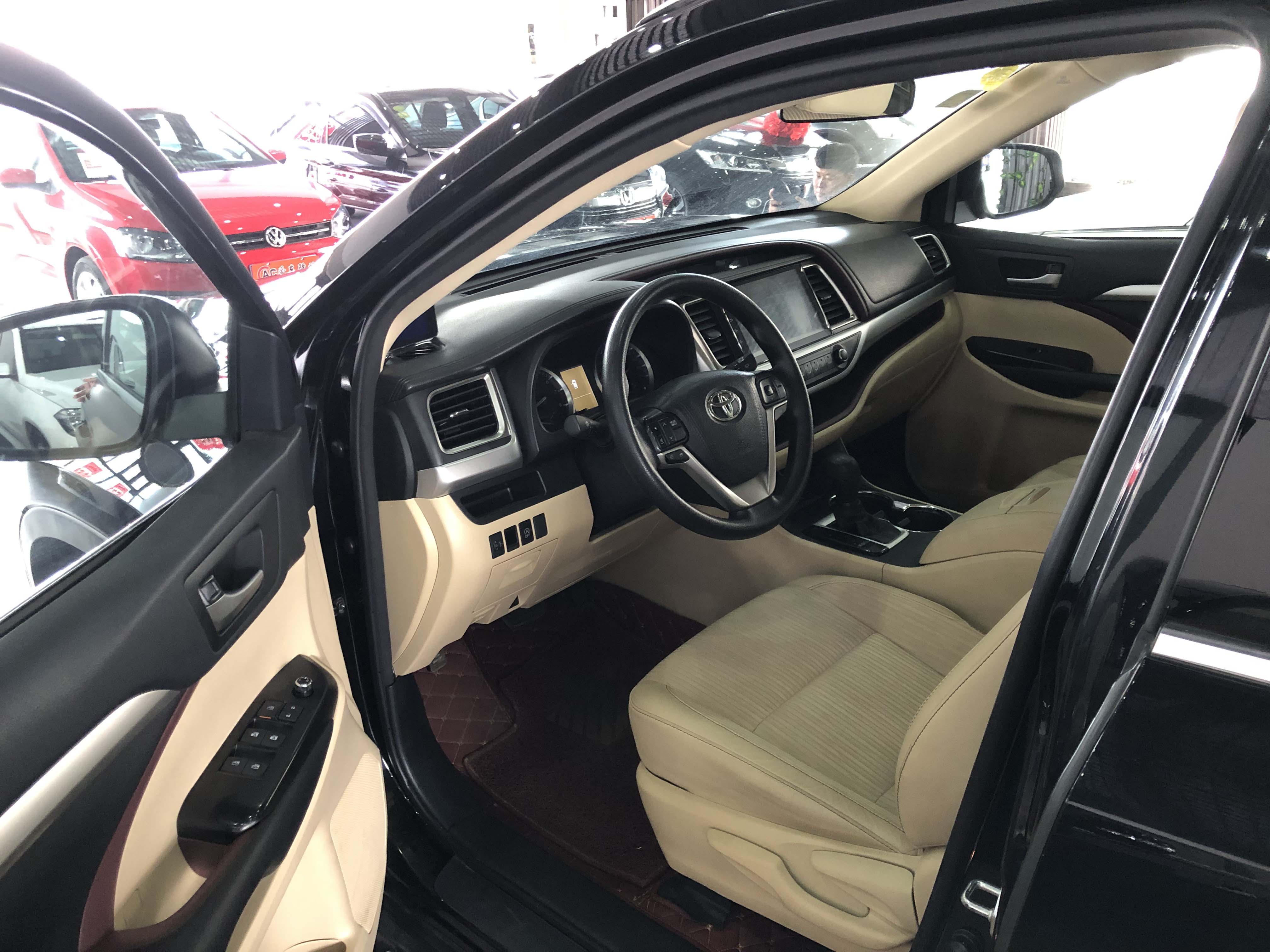 17年 丰田汉兰达 2.0T