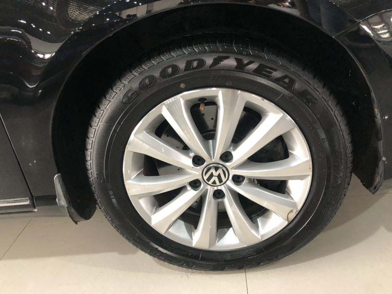 12年 大众迈腾 2.0T