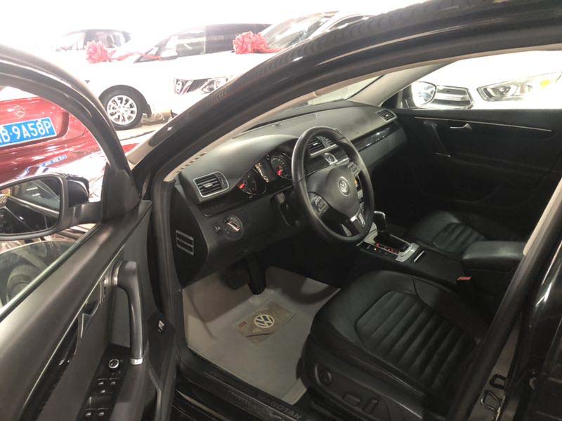 12年 大众迈腾 2.0T