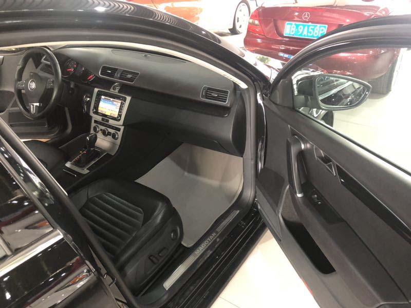 12年 大众迈腾 2.0T