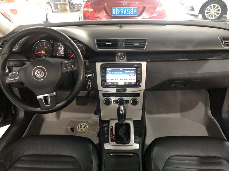 12年 大众迈腾 2.0T