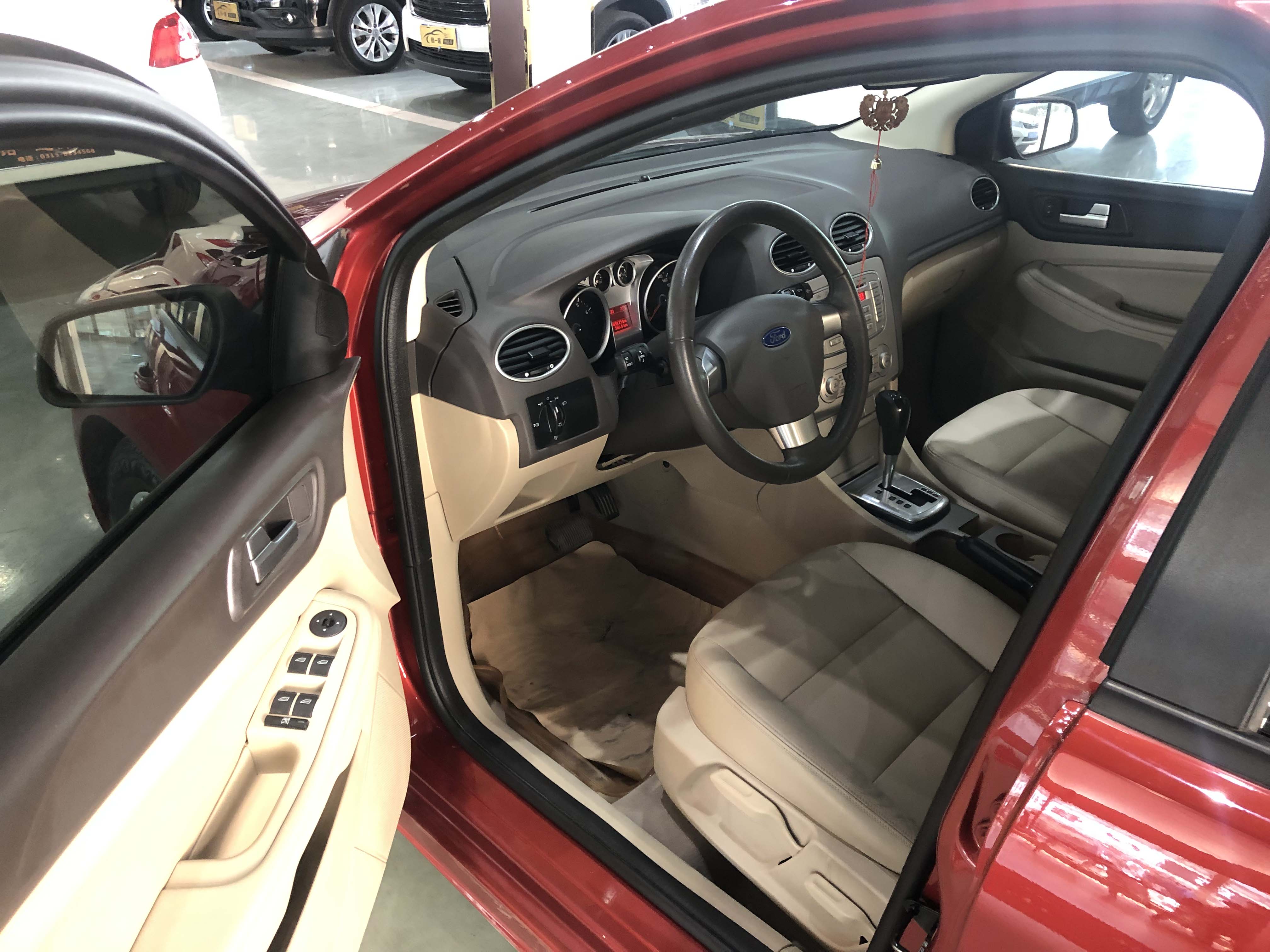 13年 福特福特斯 1.6