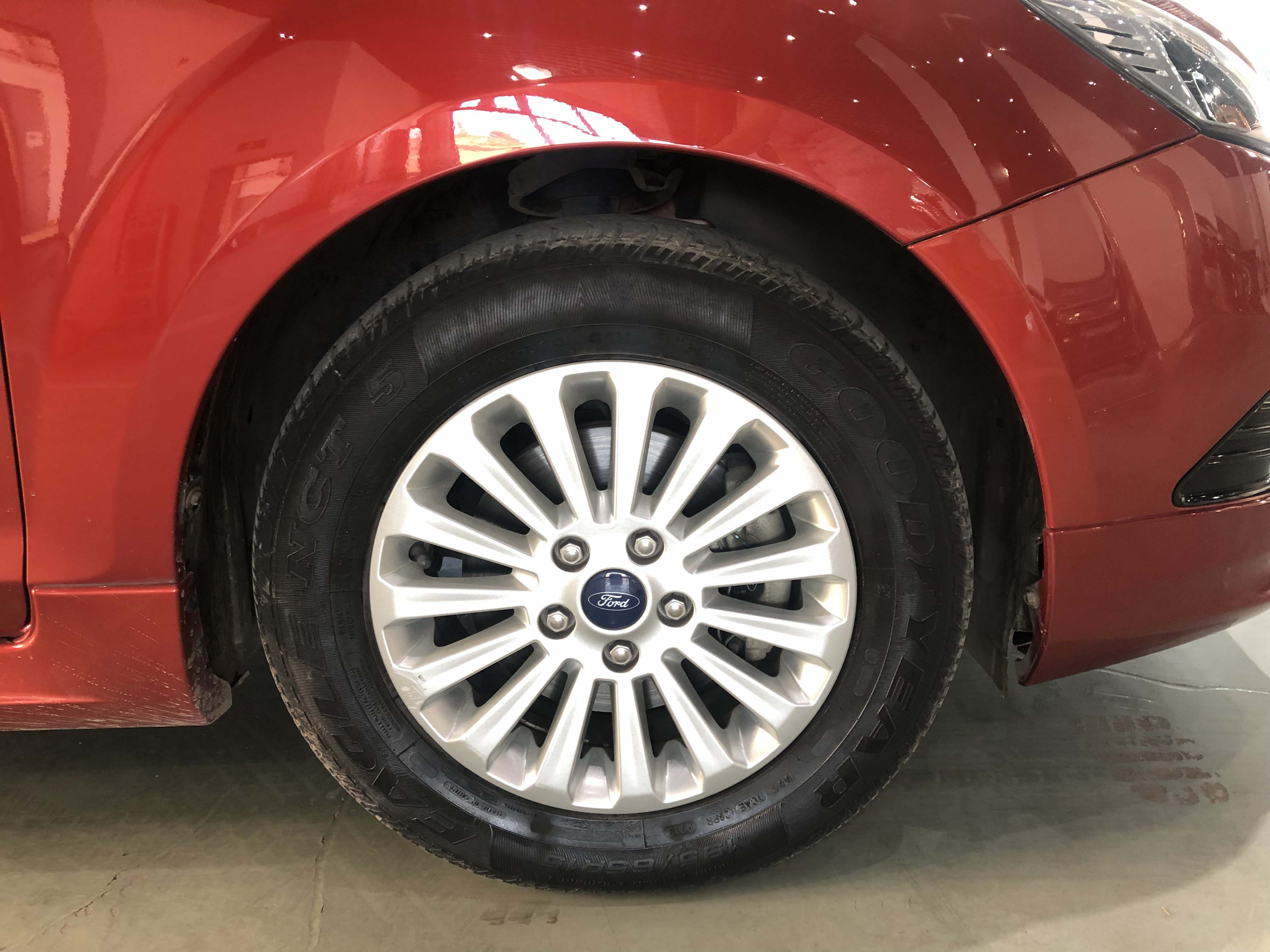 13年 福特福特斯 1.6