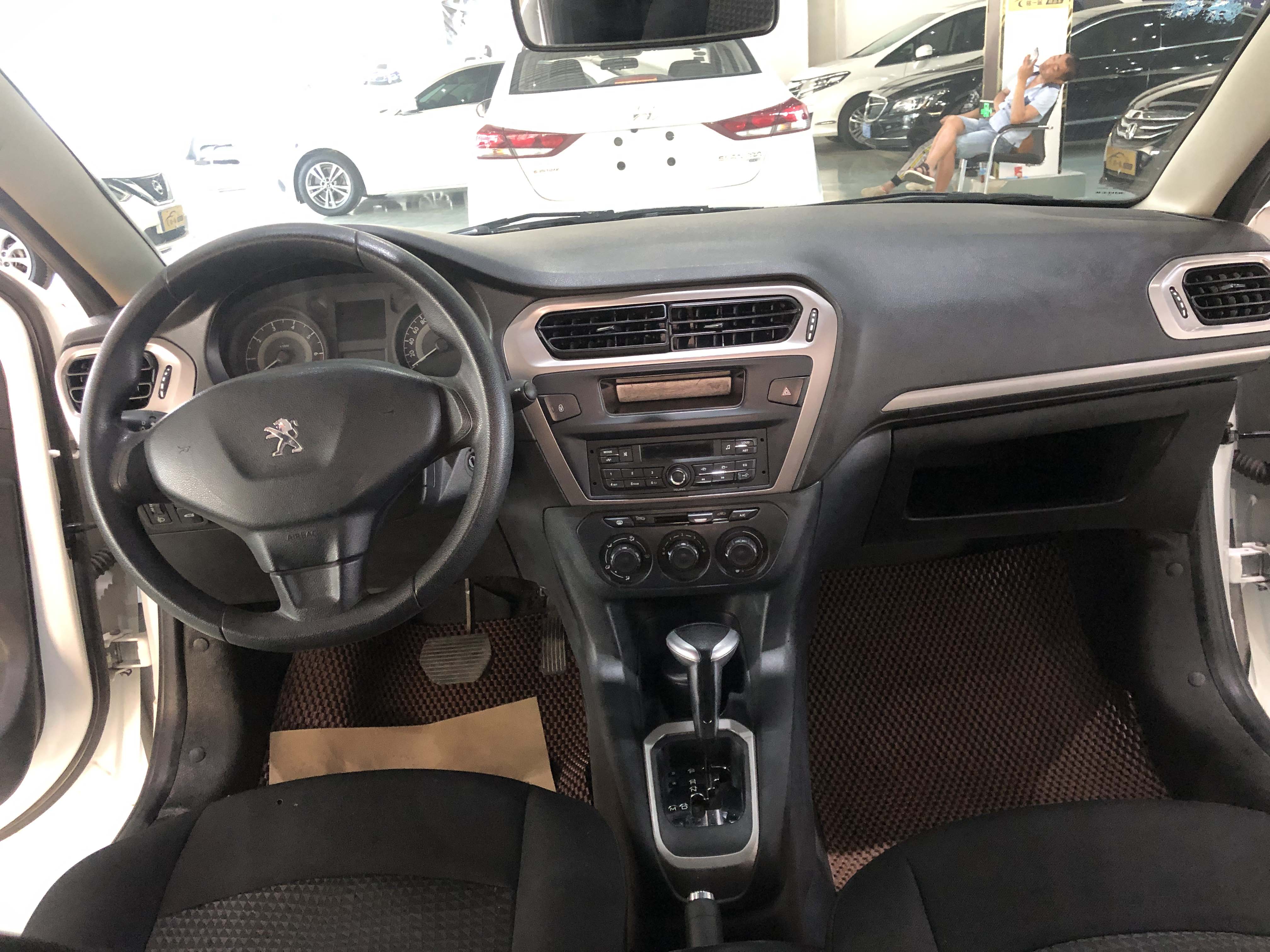 17年 东风标志301 1.6