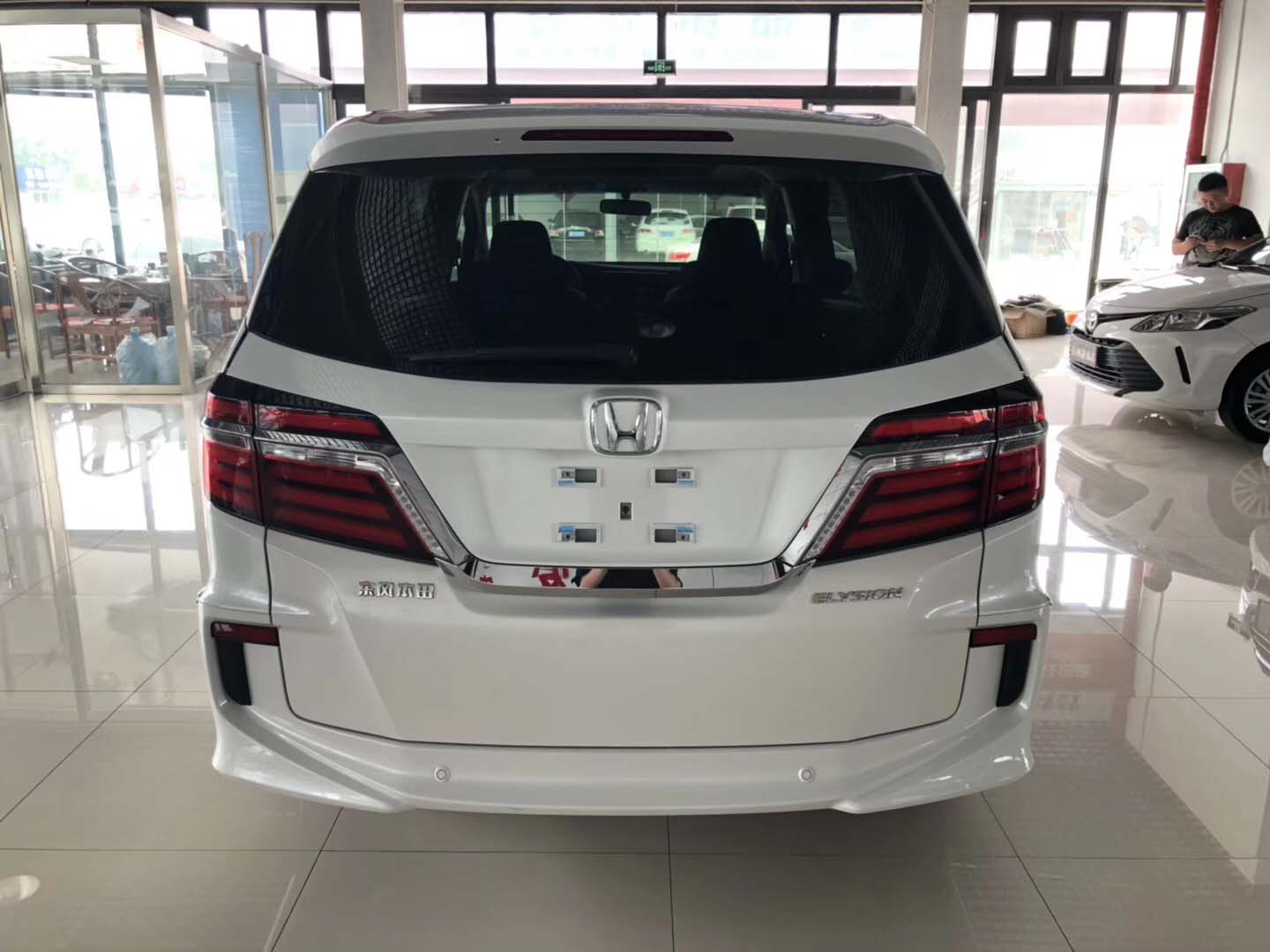 18年 本田艾力绅 2.4