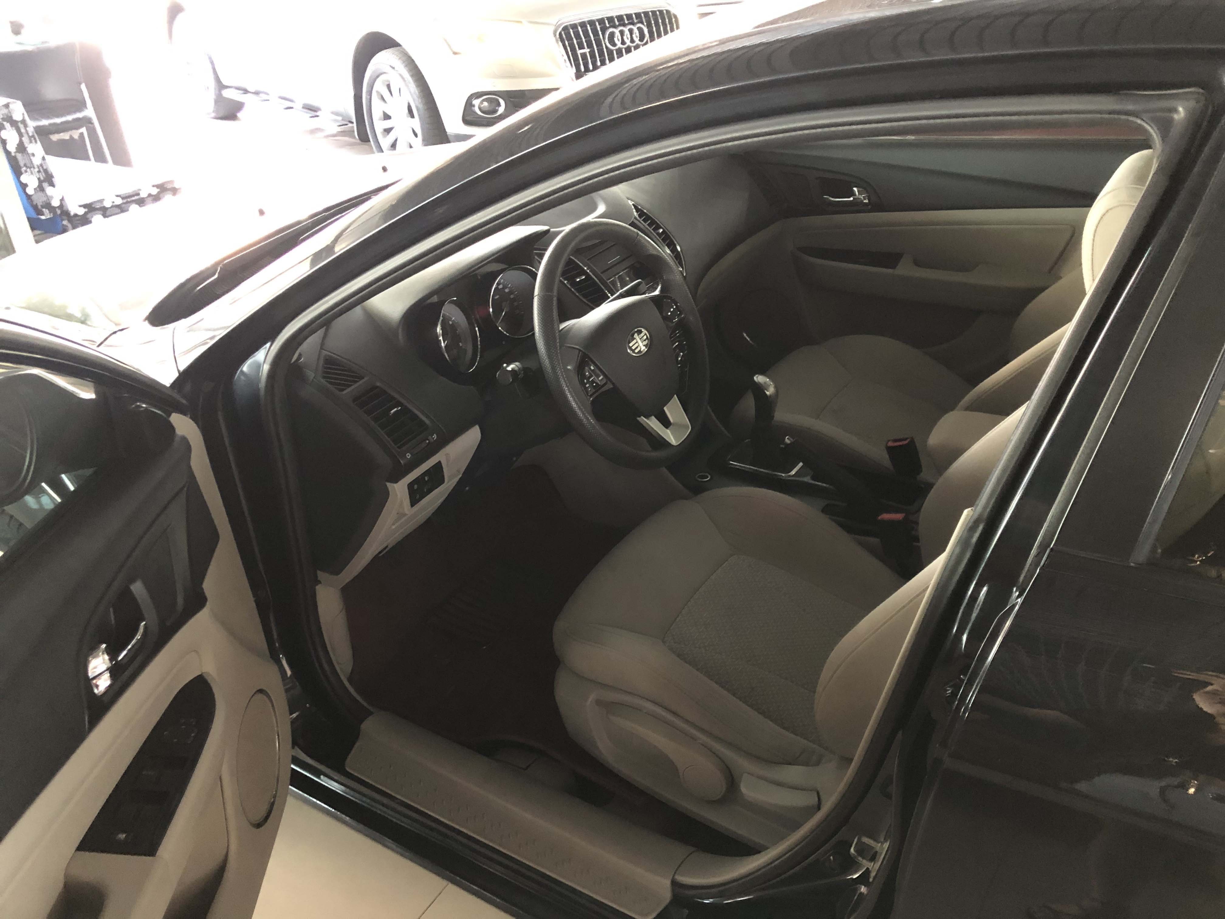 14年 一汽奔腾B50 1.6