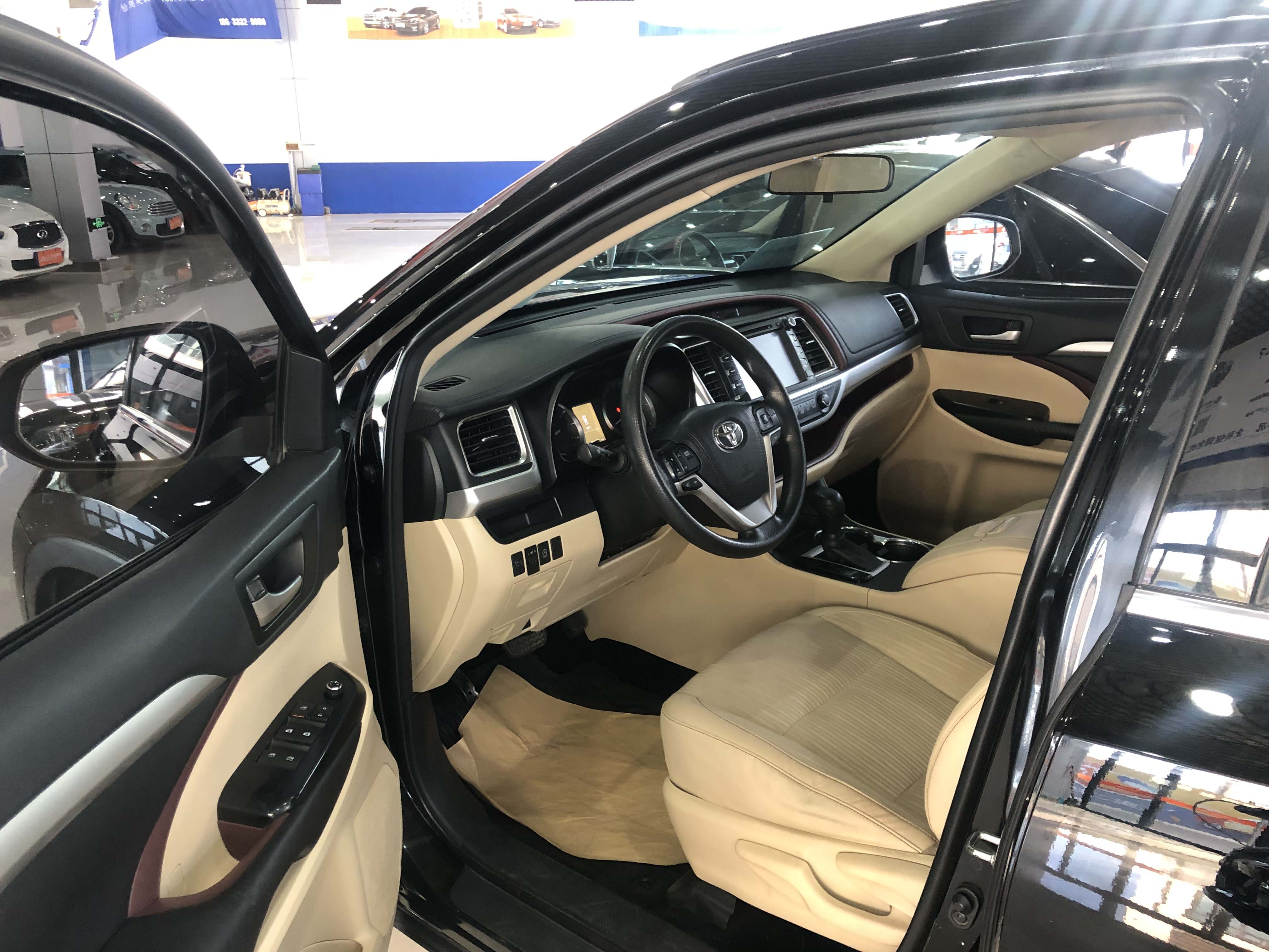 15年 丰田汉兰达 2.0T