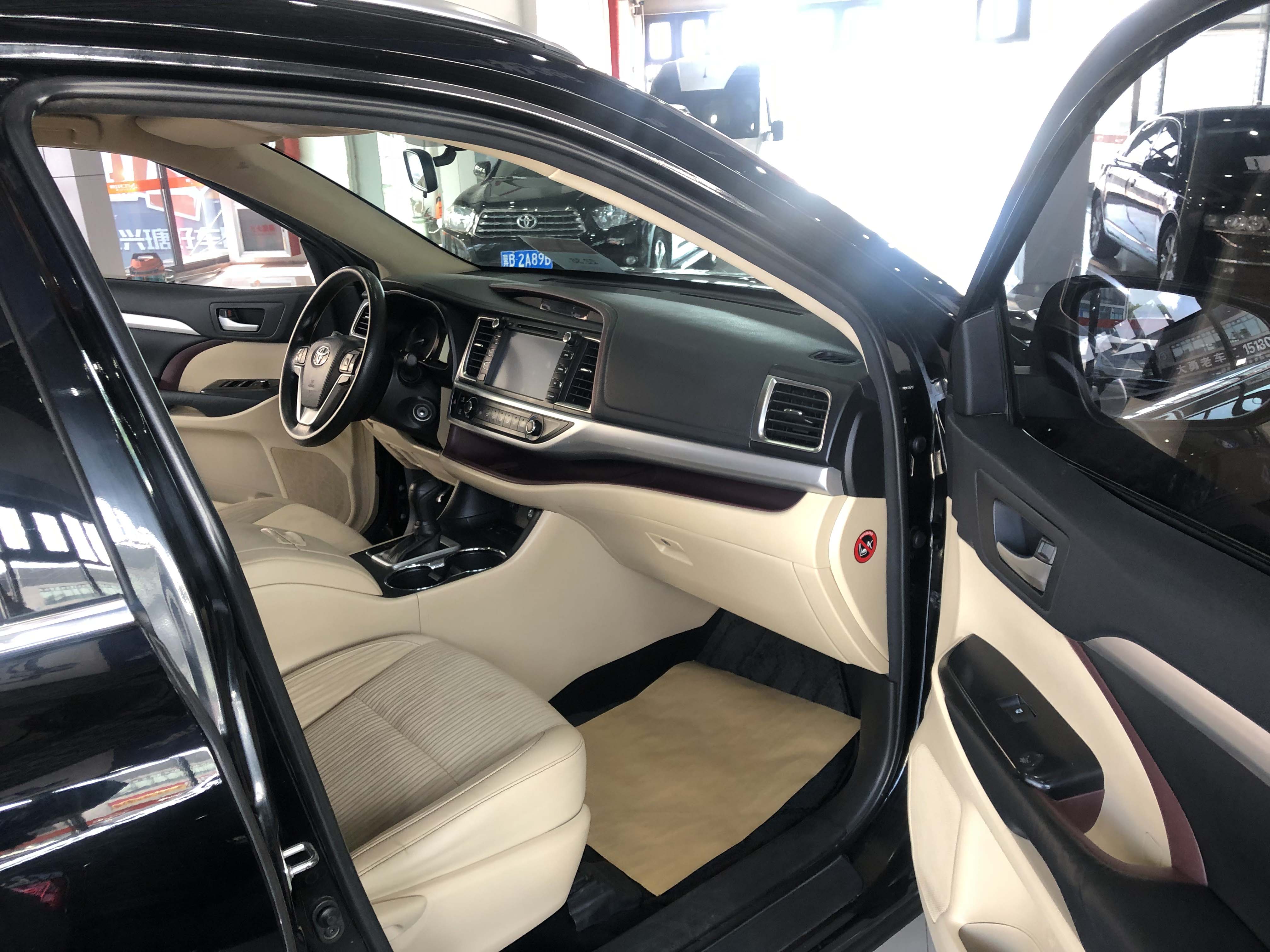 15年 丰田汉兰达 2.0T