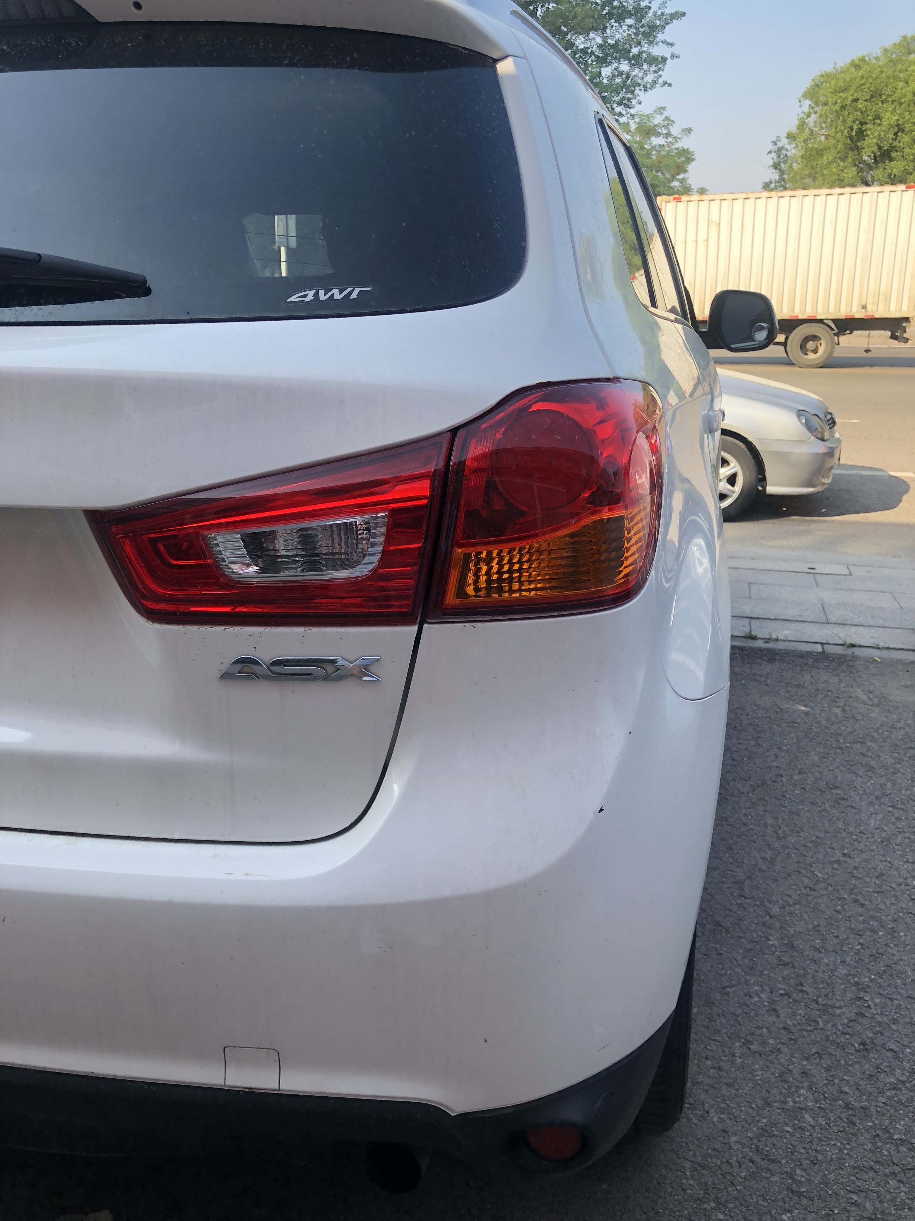 14年 三菱劲炫 2.0