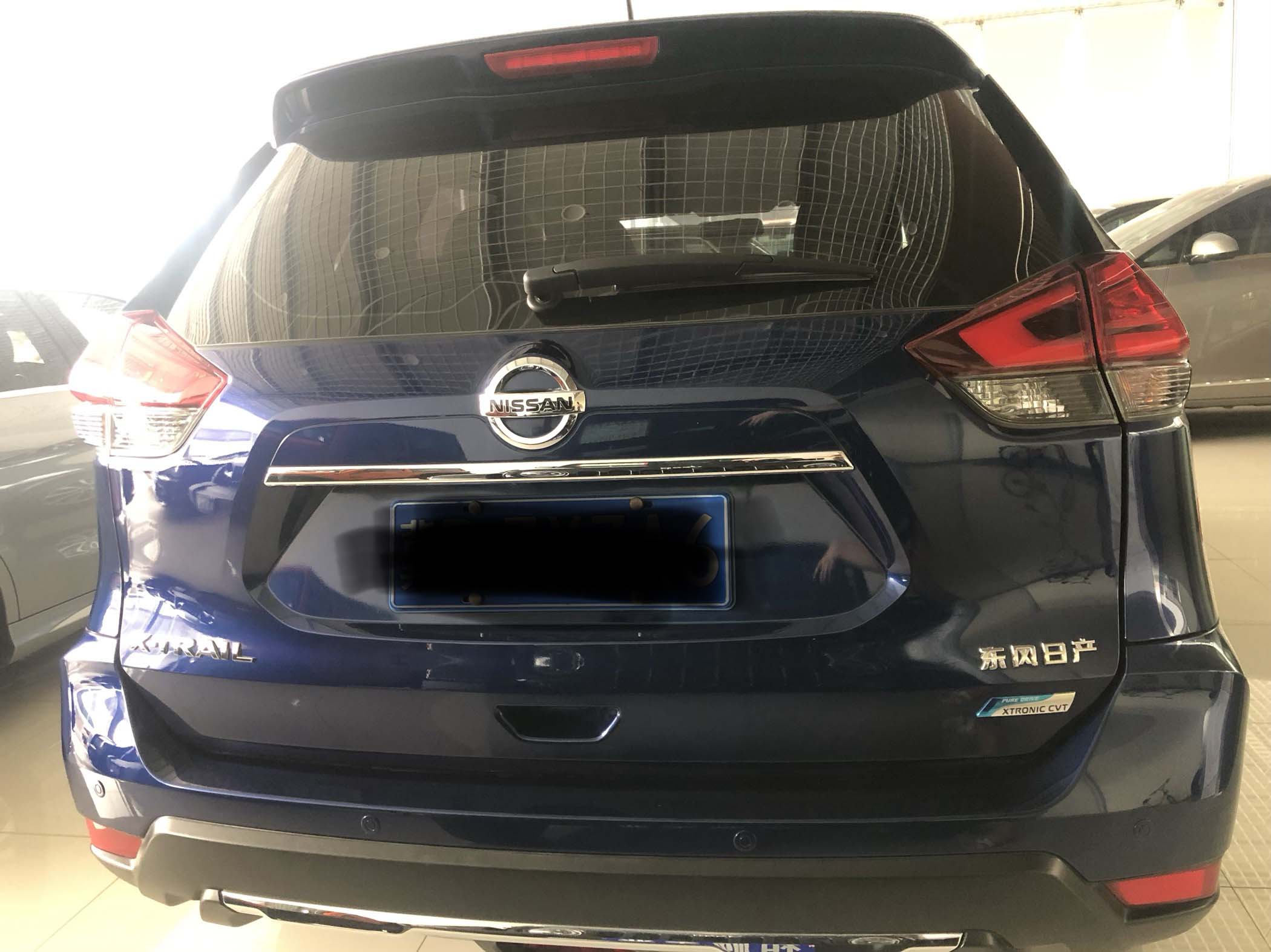 17年 日产奇骏 2.0