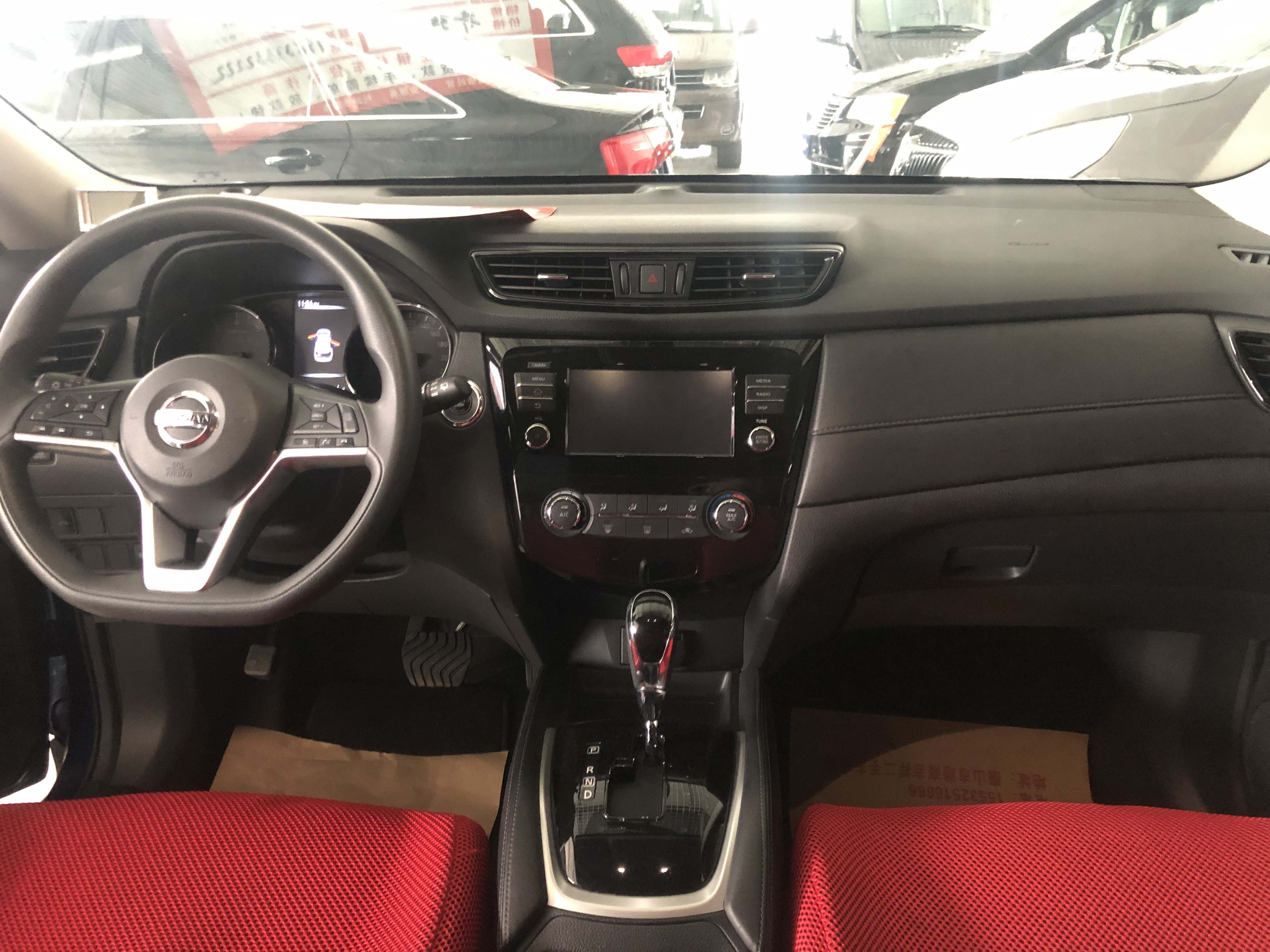17年 日产奇骏 2.0