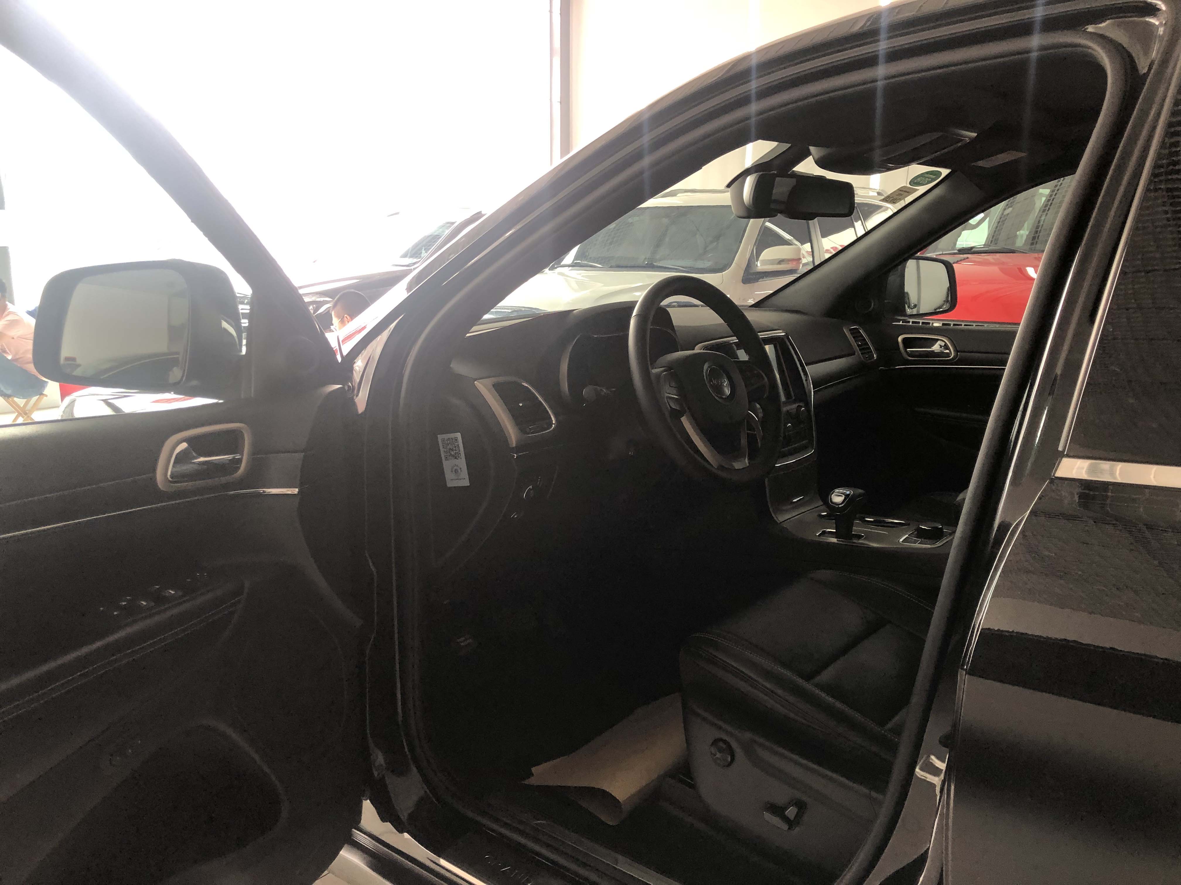 16年 jeep大切诺基 3.0