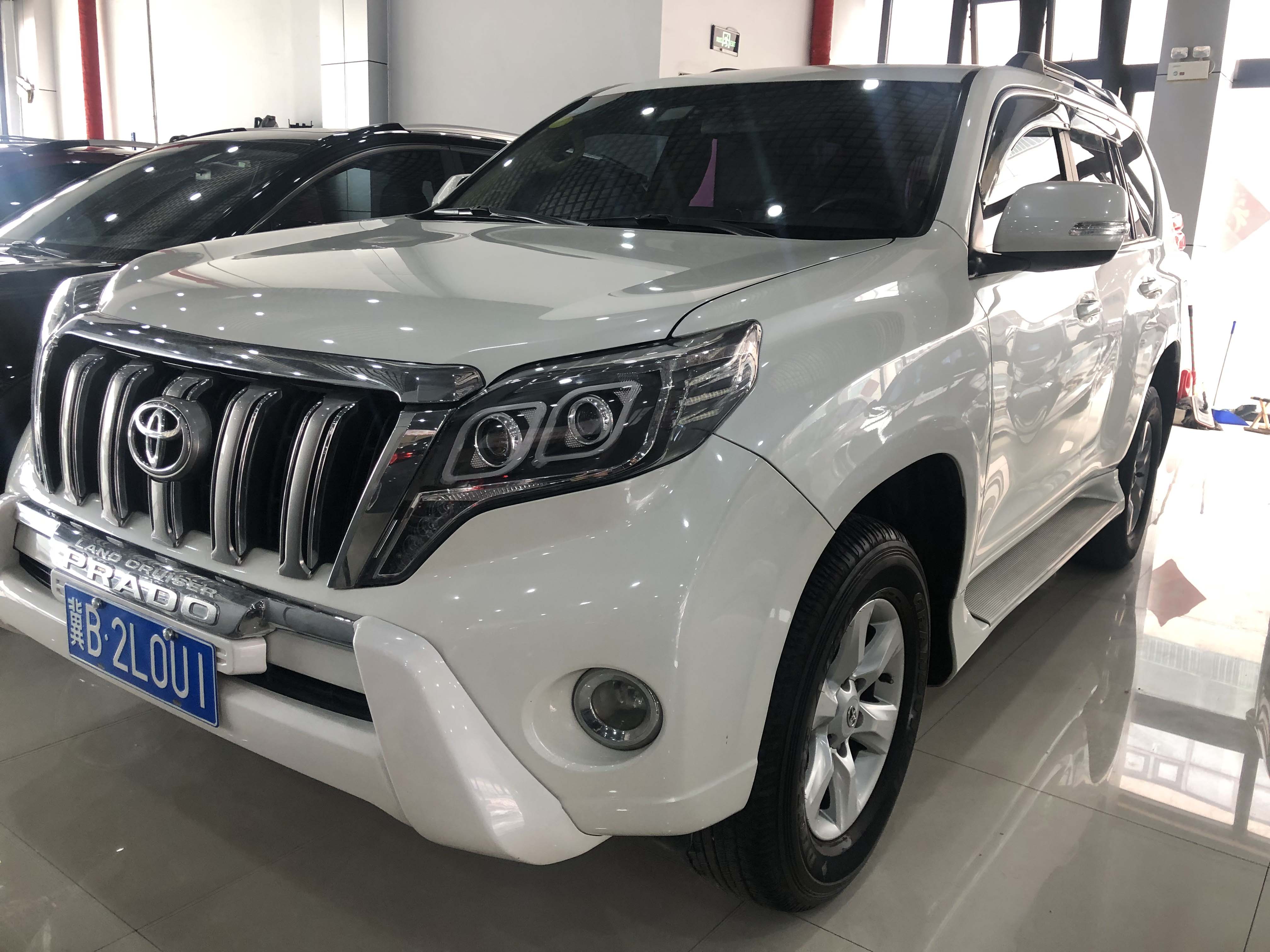 10年 丰田陆地巡洋舰霸道 2.7