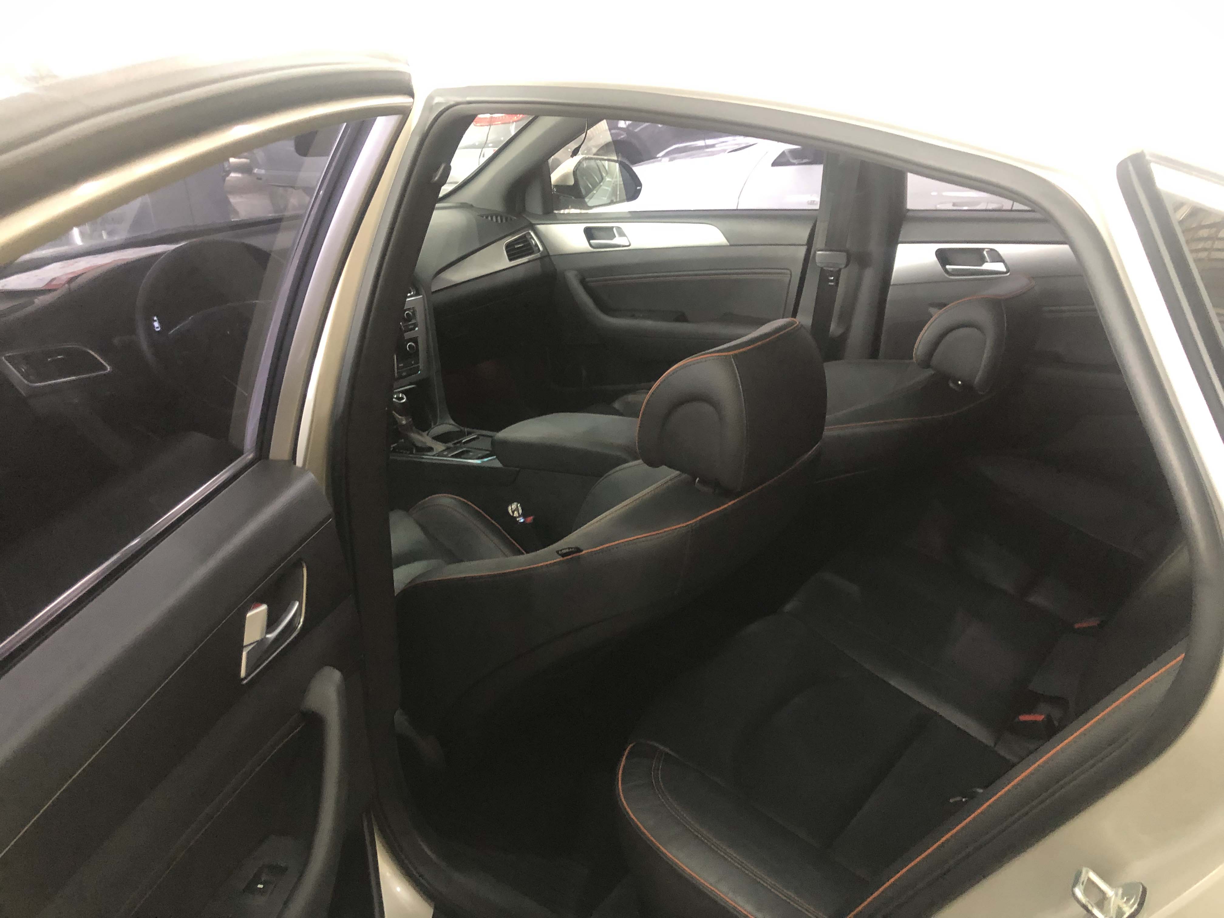 15年 现代索纳塔9 1.6