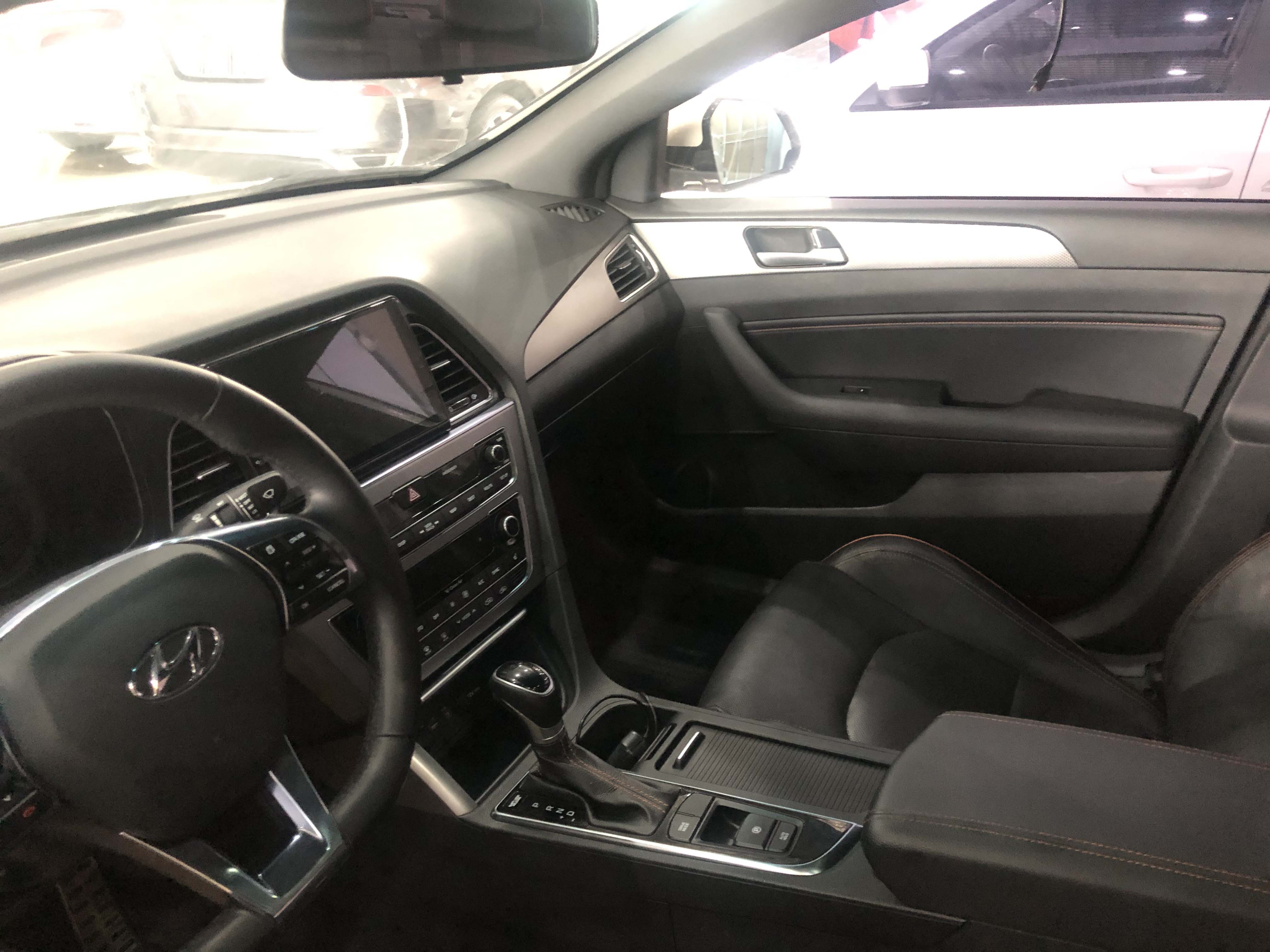 15年 现代索纳塔9 1.6